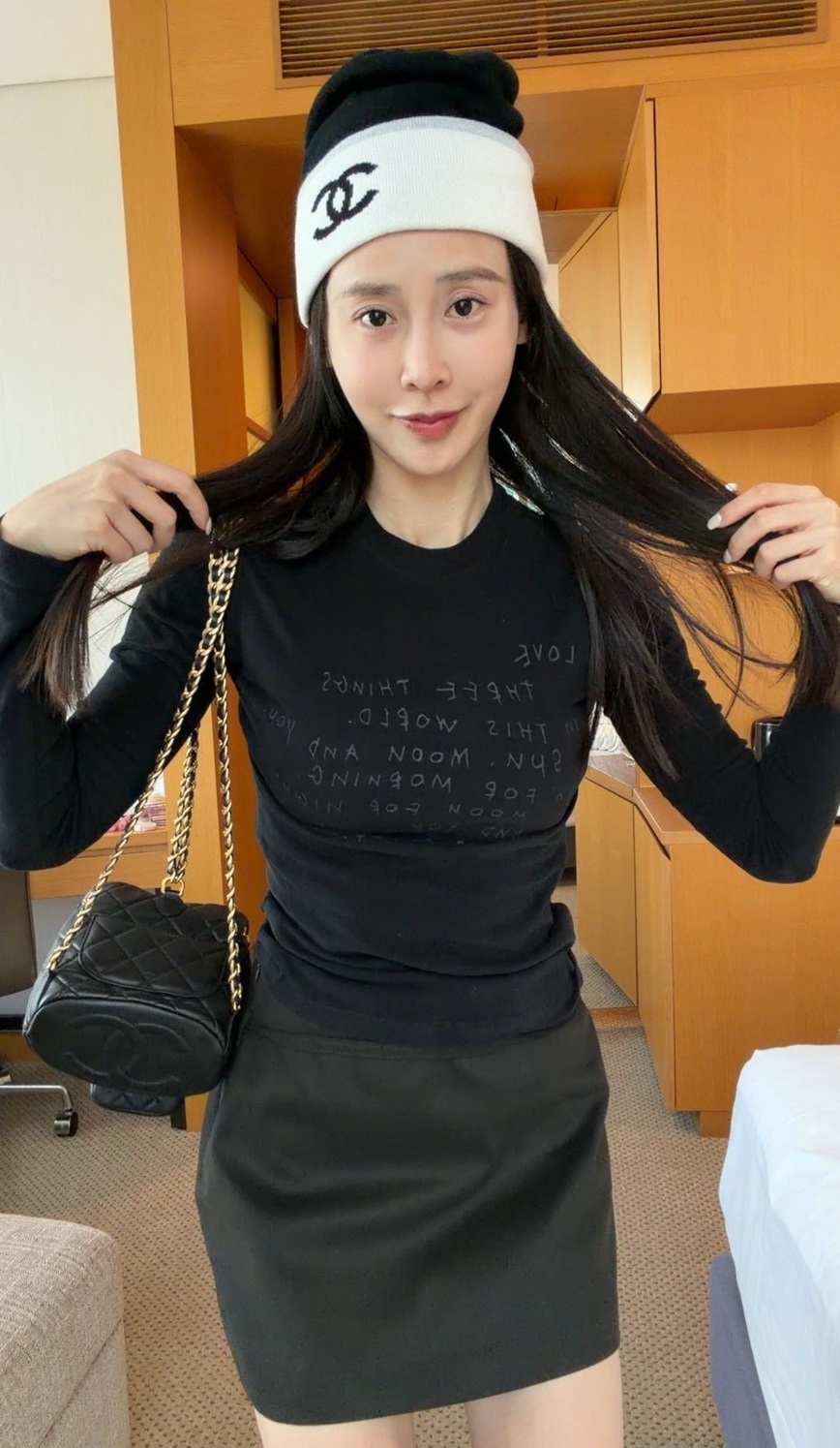 ｜韓國｜簡約英文字上衣*少量現貨*