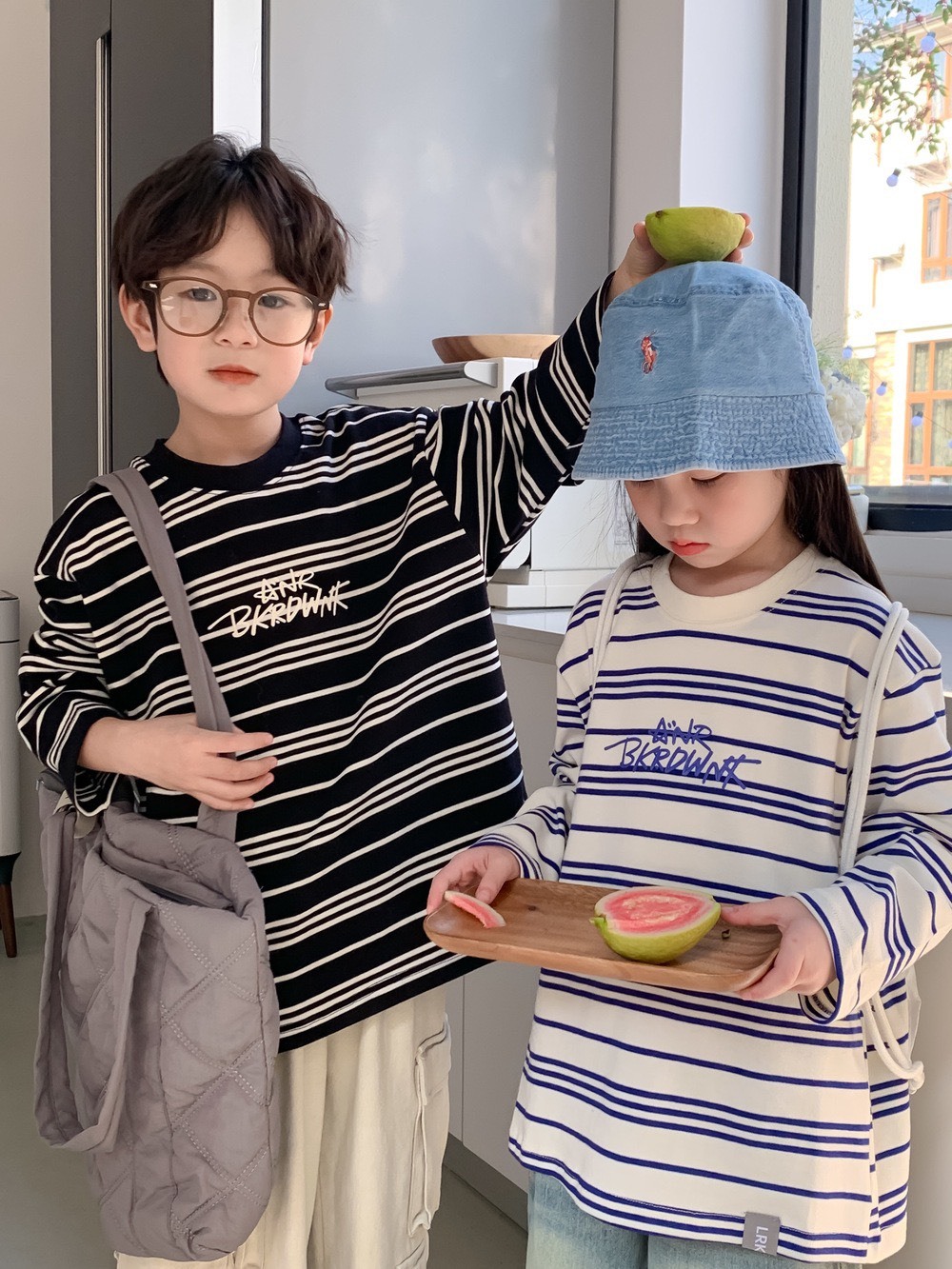 韓系字母條紋T恤