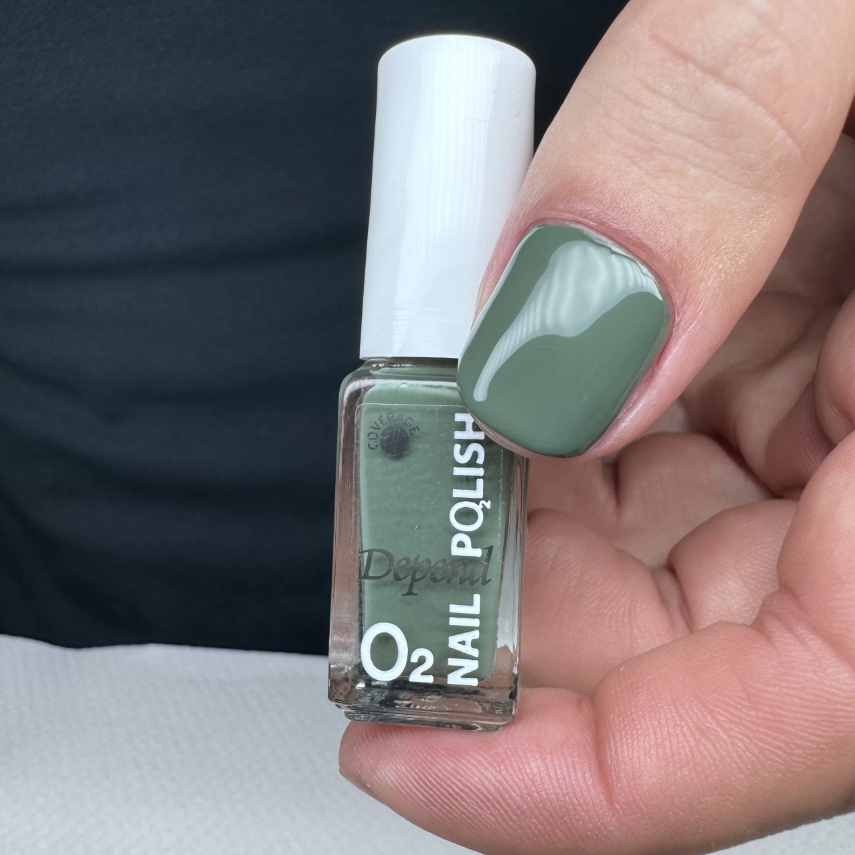 O2 甲油 823（不透明）