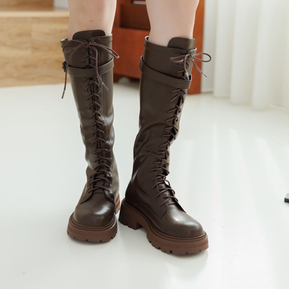 (現+預)  個性綁帶厚底後拉鍊長靴 -2色