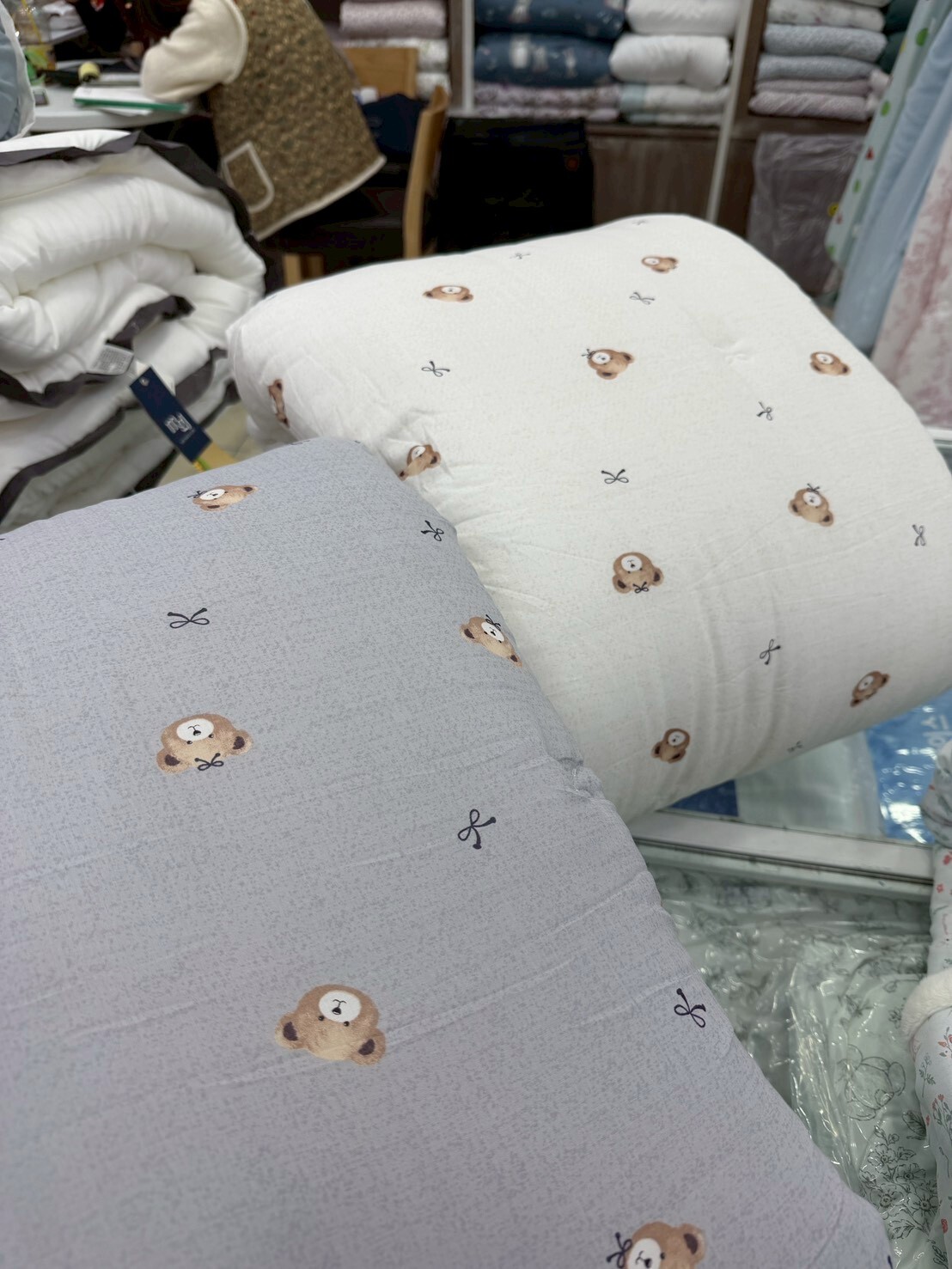 D86薄款雙面拼接小熊