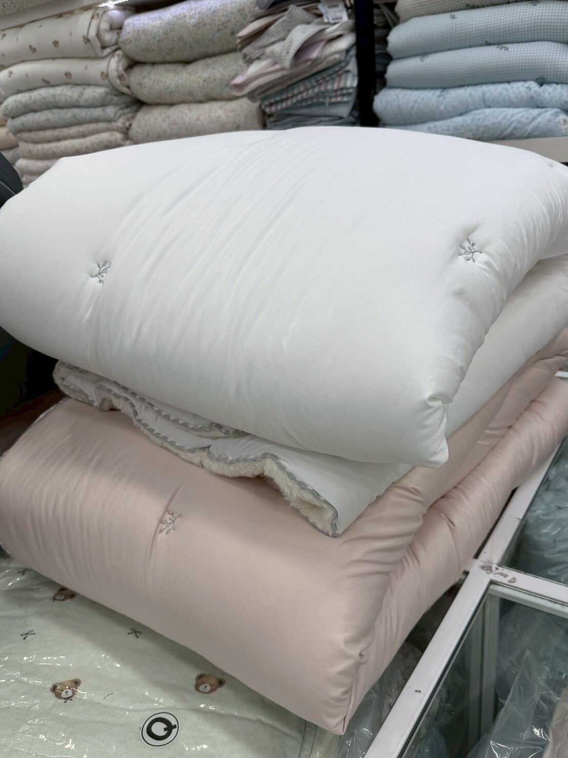 D90刺繡小落葉四季被