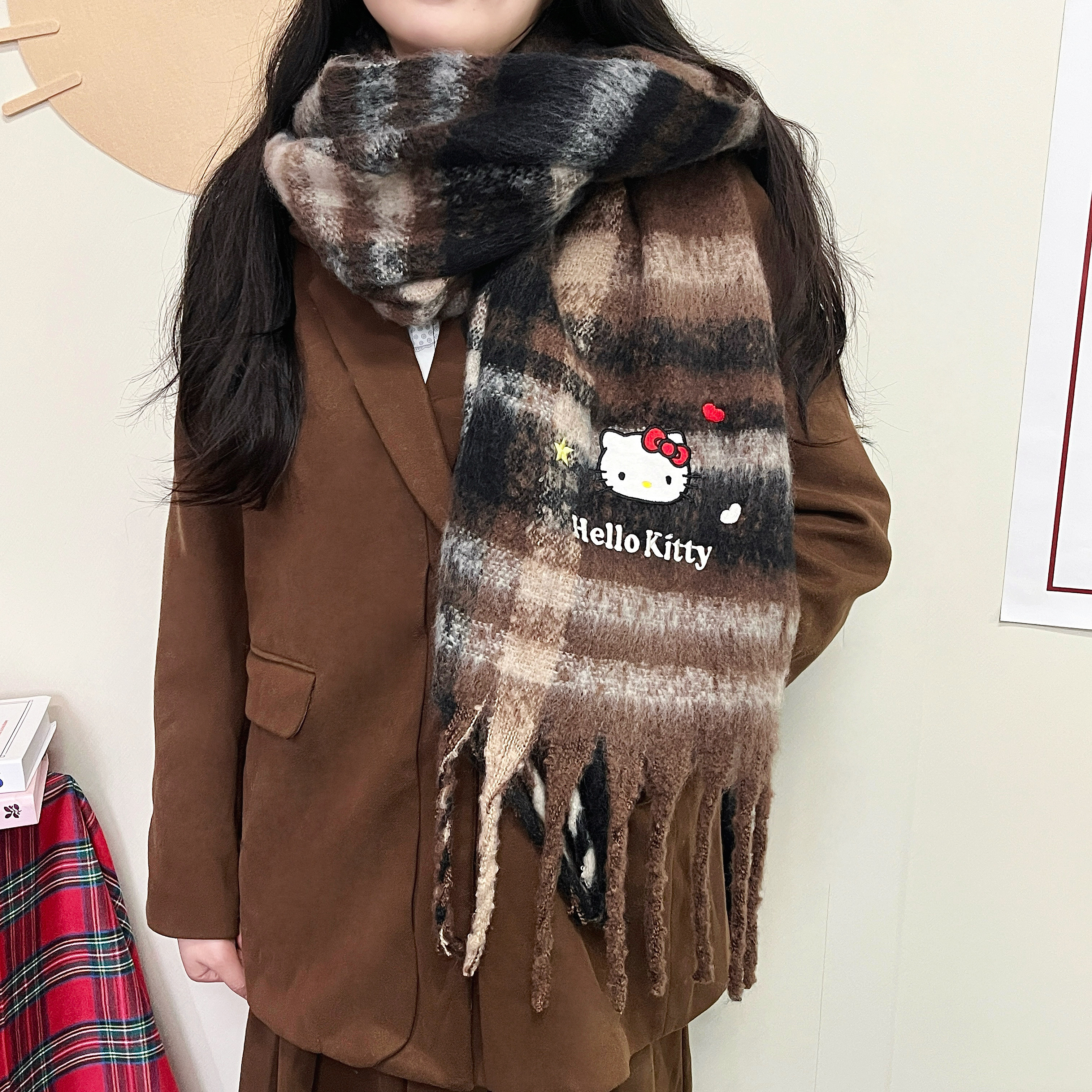 代購-Sanrio三麗鷗 Hello Kitty凱蒂貓 仿馬海毛毛絨感 親膚 圍巾 2色