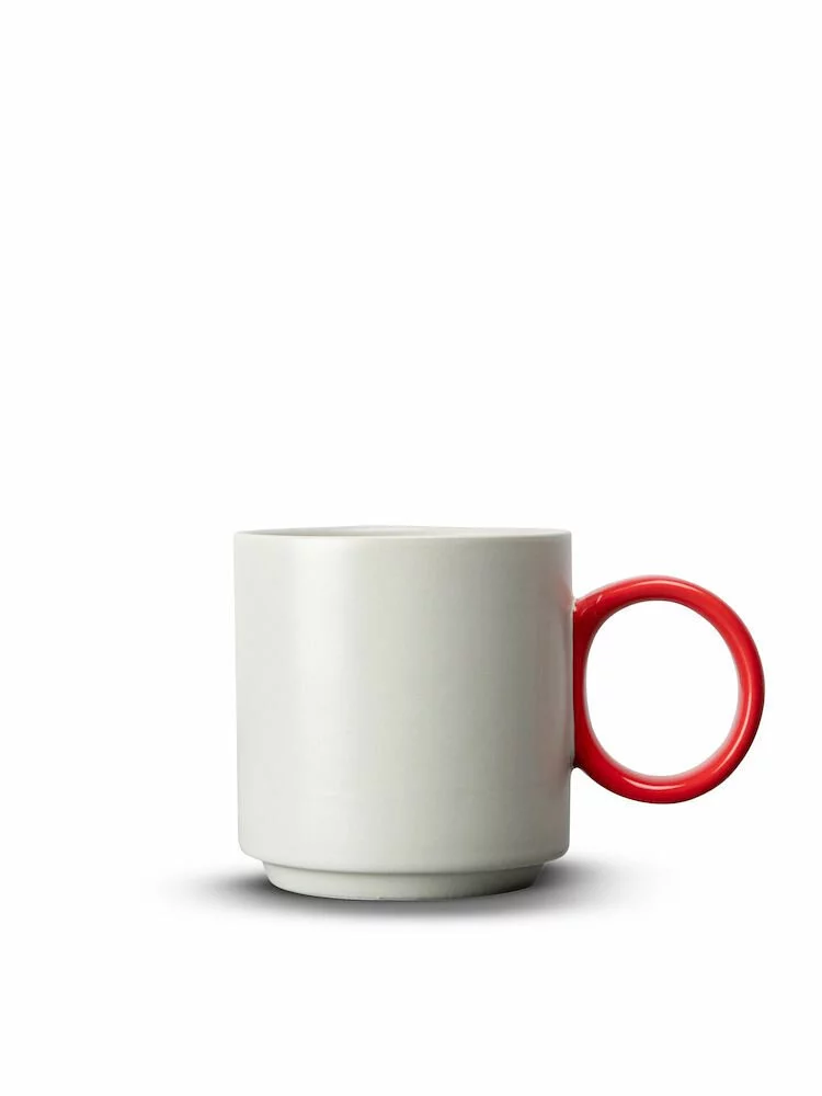 ByOn-Noor 復古馬克杯,復古的紅白色標,雙色搭配運用在杯身與杯耳上