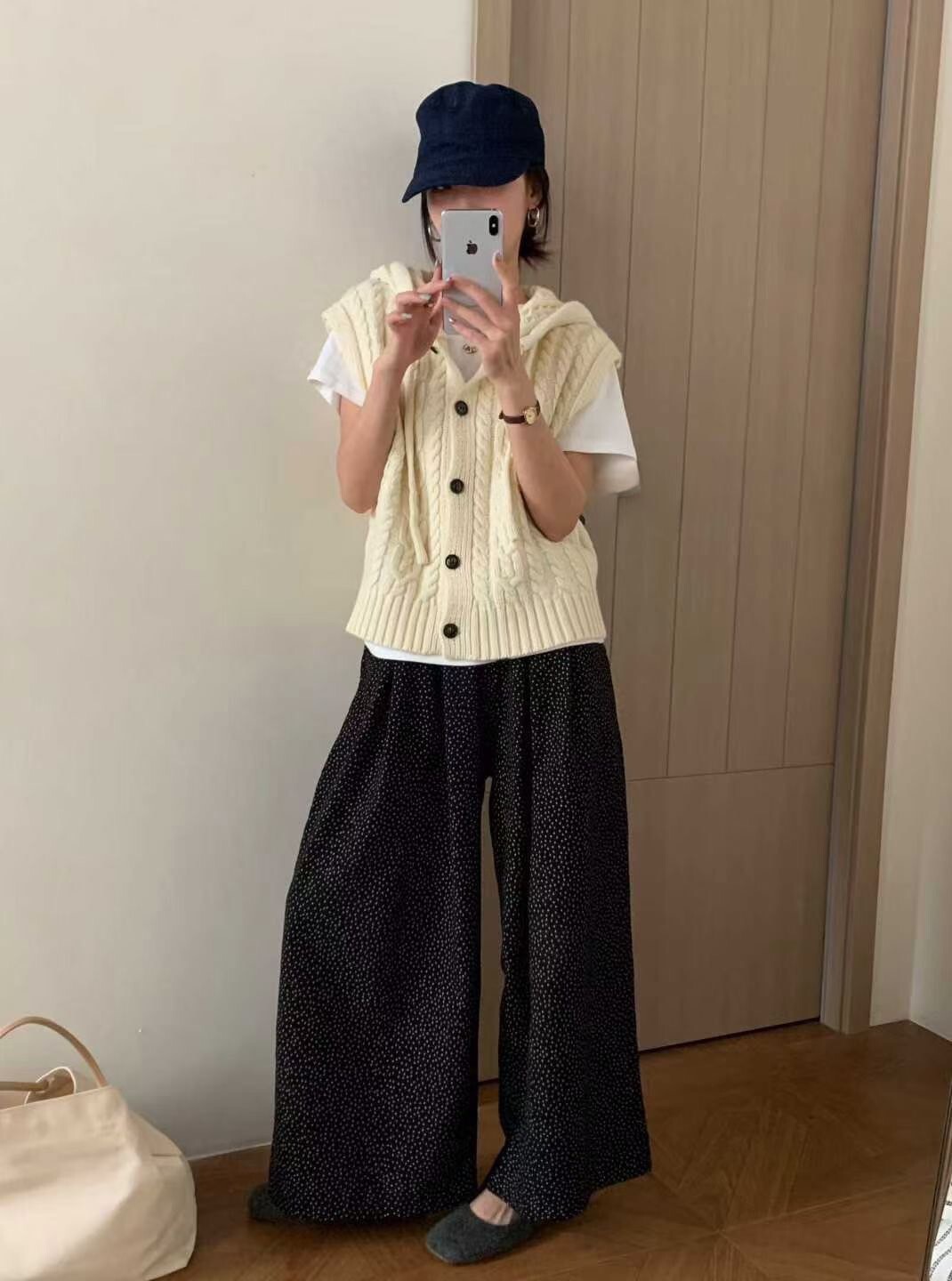 可愛連帽造型麻花針織排釦背心外套 / 3色