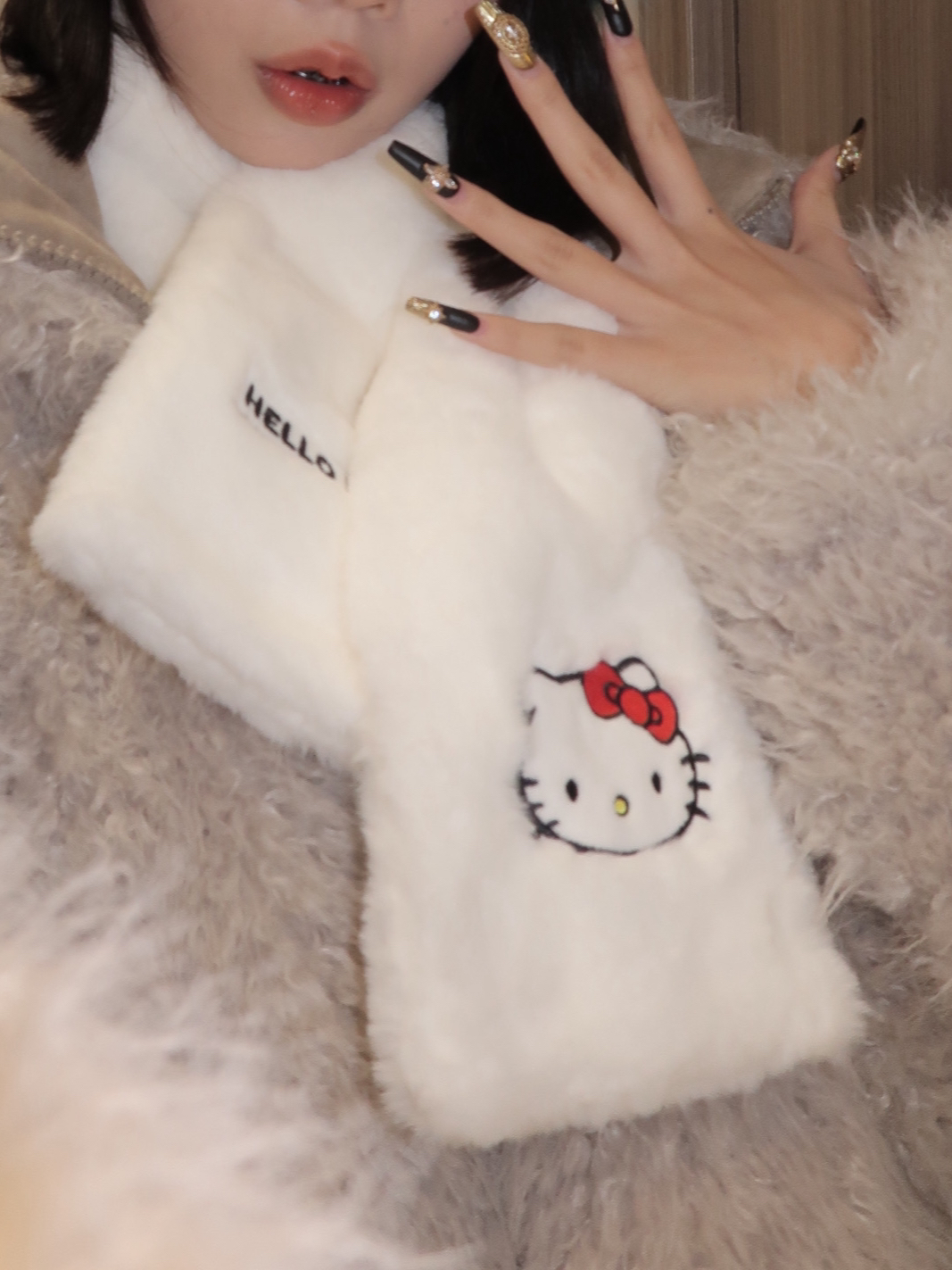 代購-Sanrio三麗鷗 x Hello Kitty凱蒂貓 白色可愛刺繡 少女心圍脖 圍巾/手套