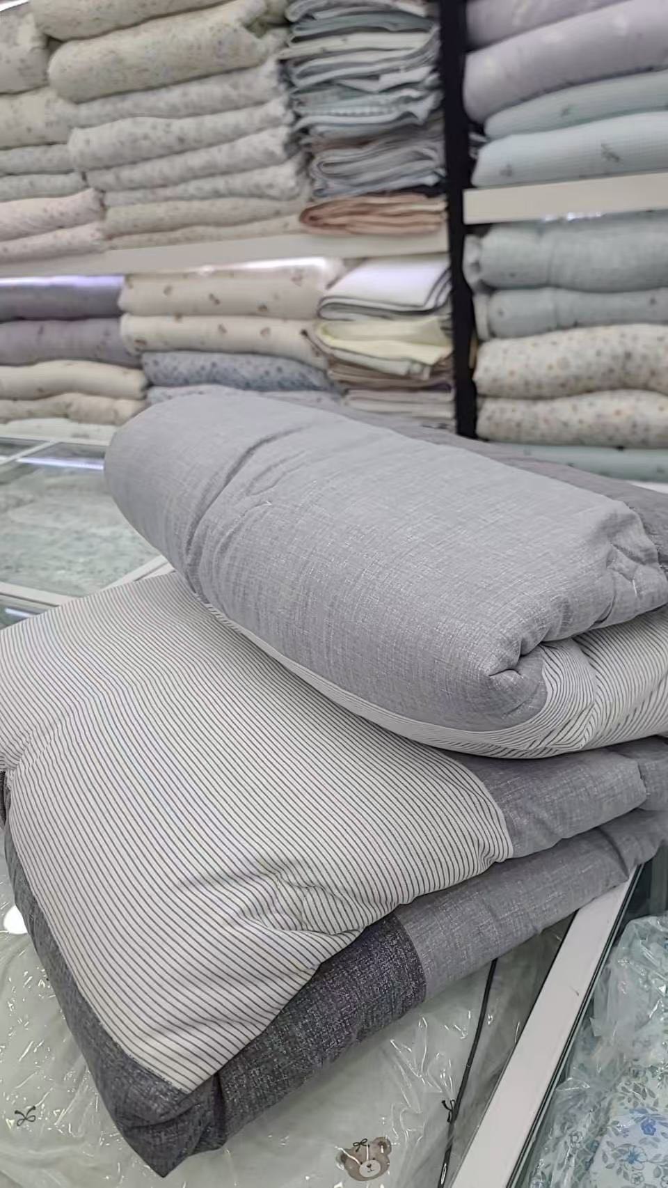 D93漸層拼接條紋四季被