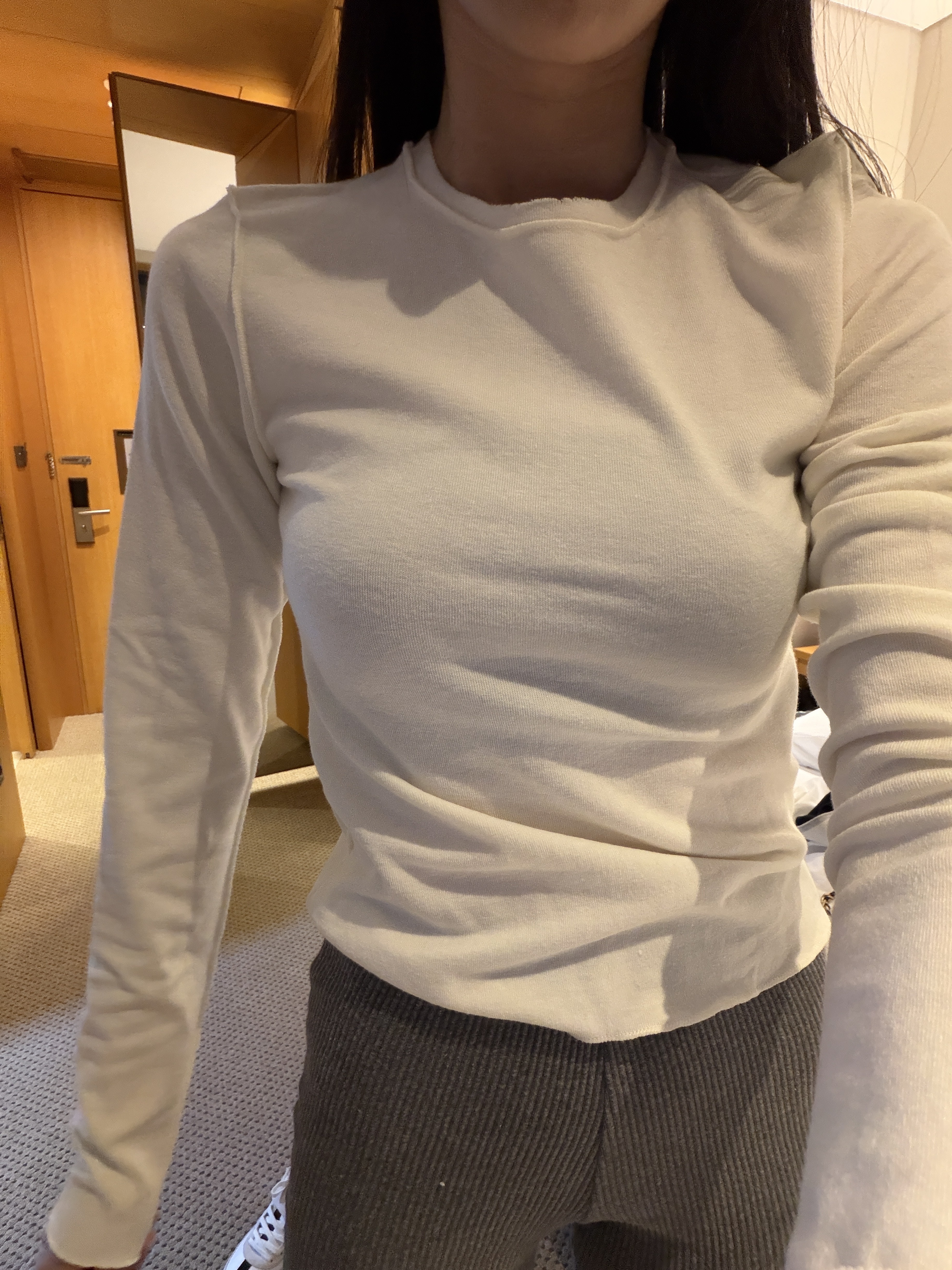 ｜韓國｜肩線造型上衣