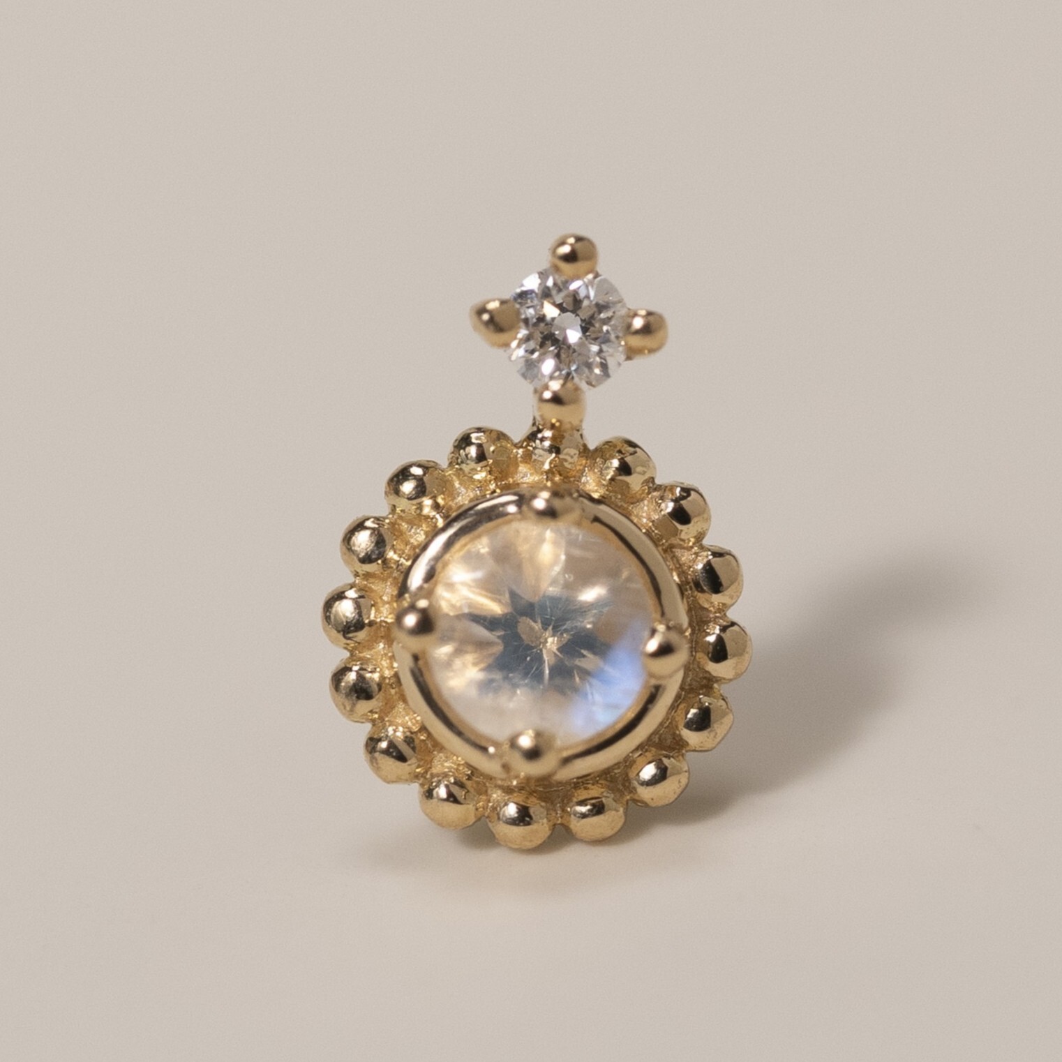 18K Glowé Single Pc Diamond Earring