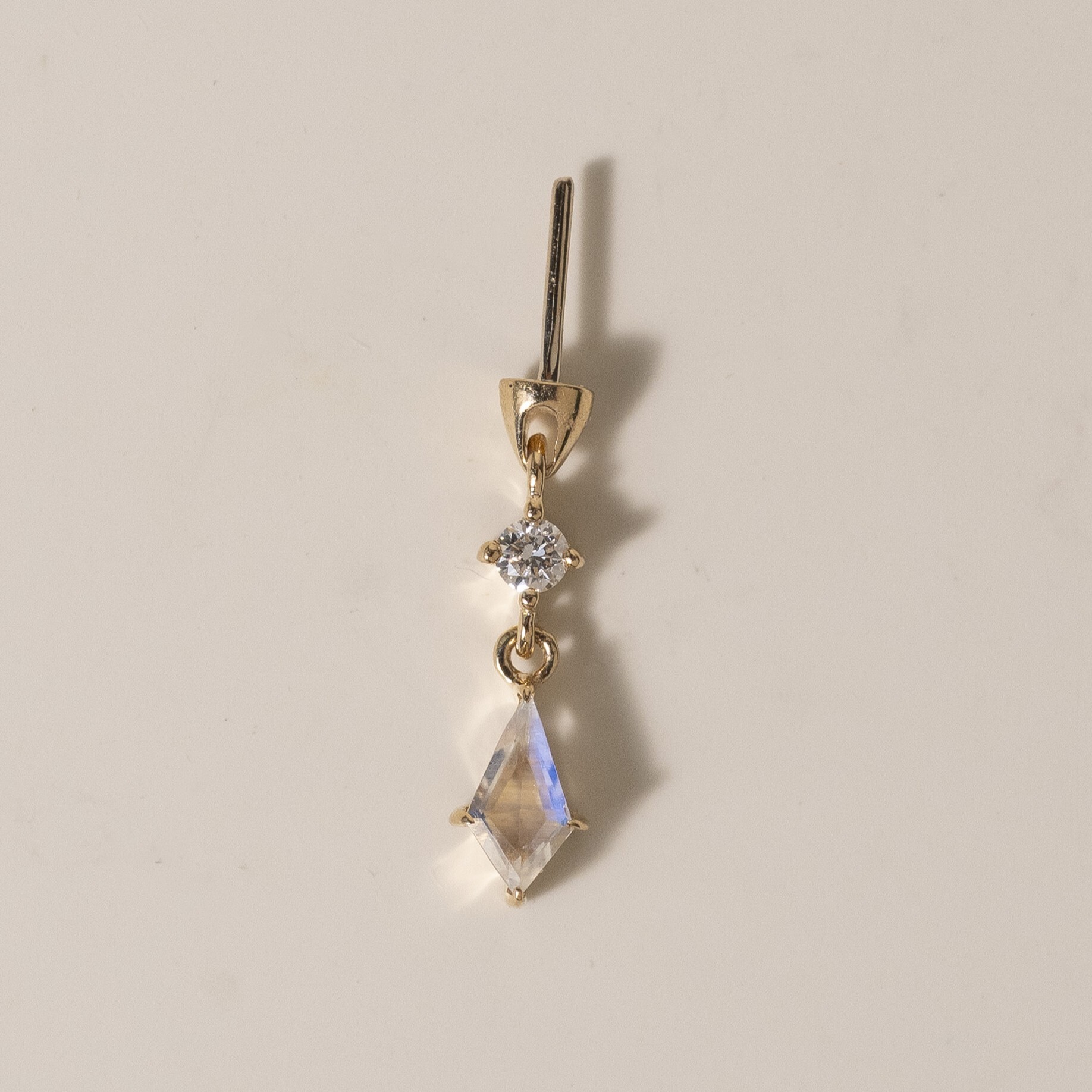 18K Aeris Single Pc Diamond Earring