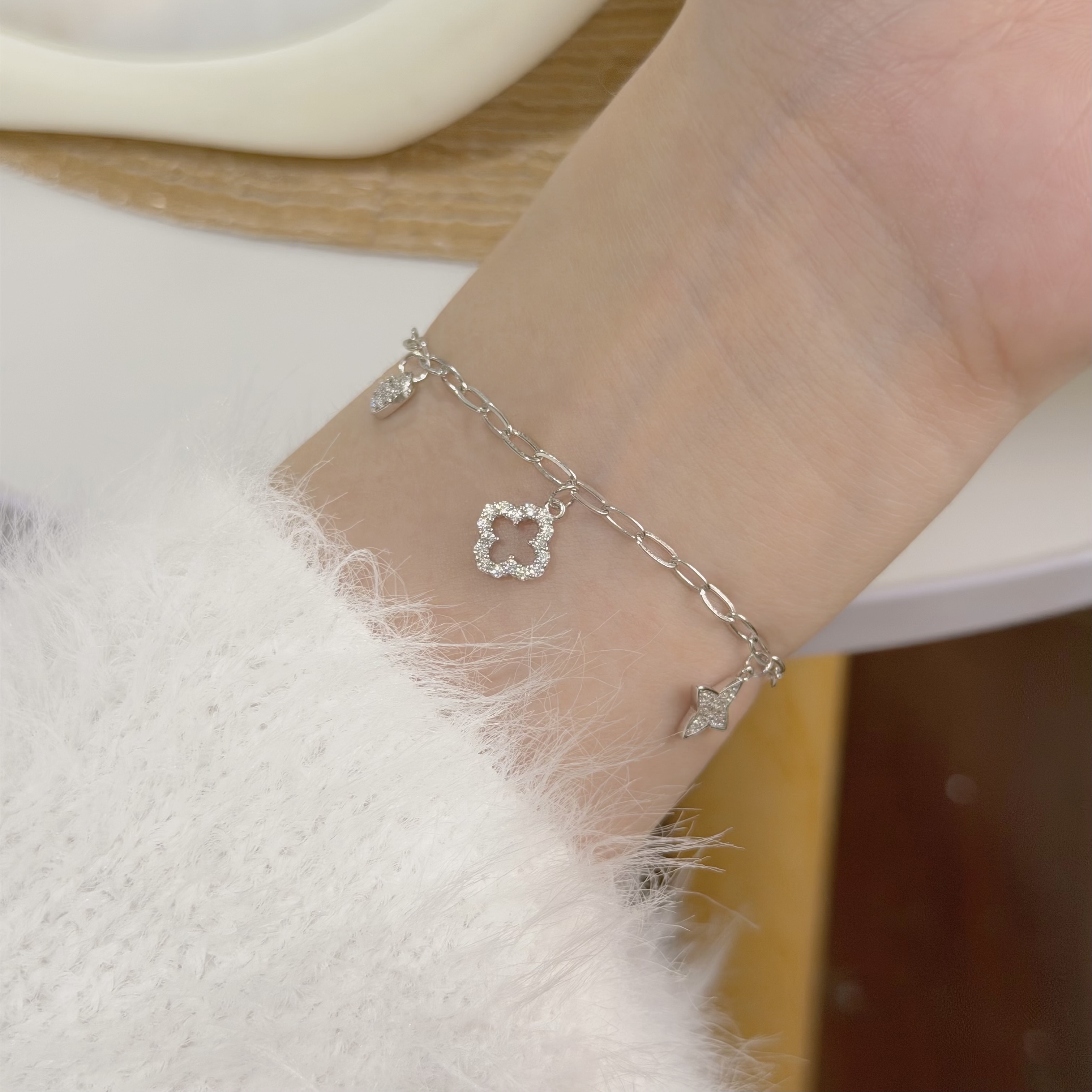 C277【輕奢】排鑽愛心四葉草純銀手鏈