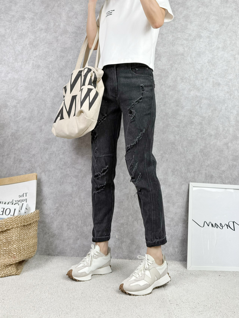 有造型感但不浮誇★抓破黑色牛仔褲