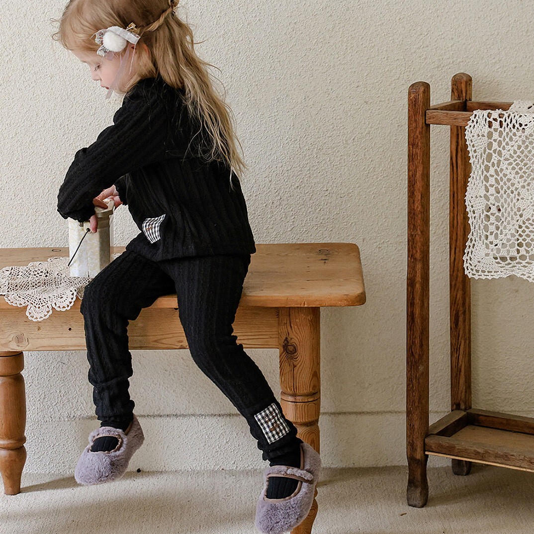 【現貨】130 FLO 黑色線織彈性內搭褲