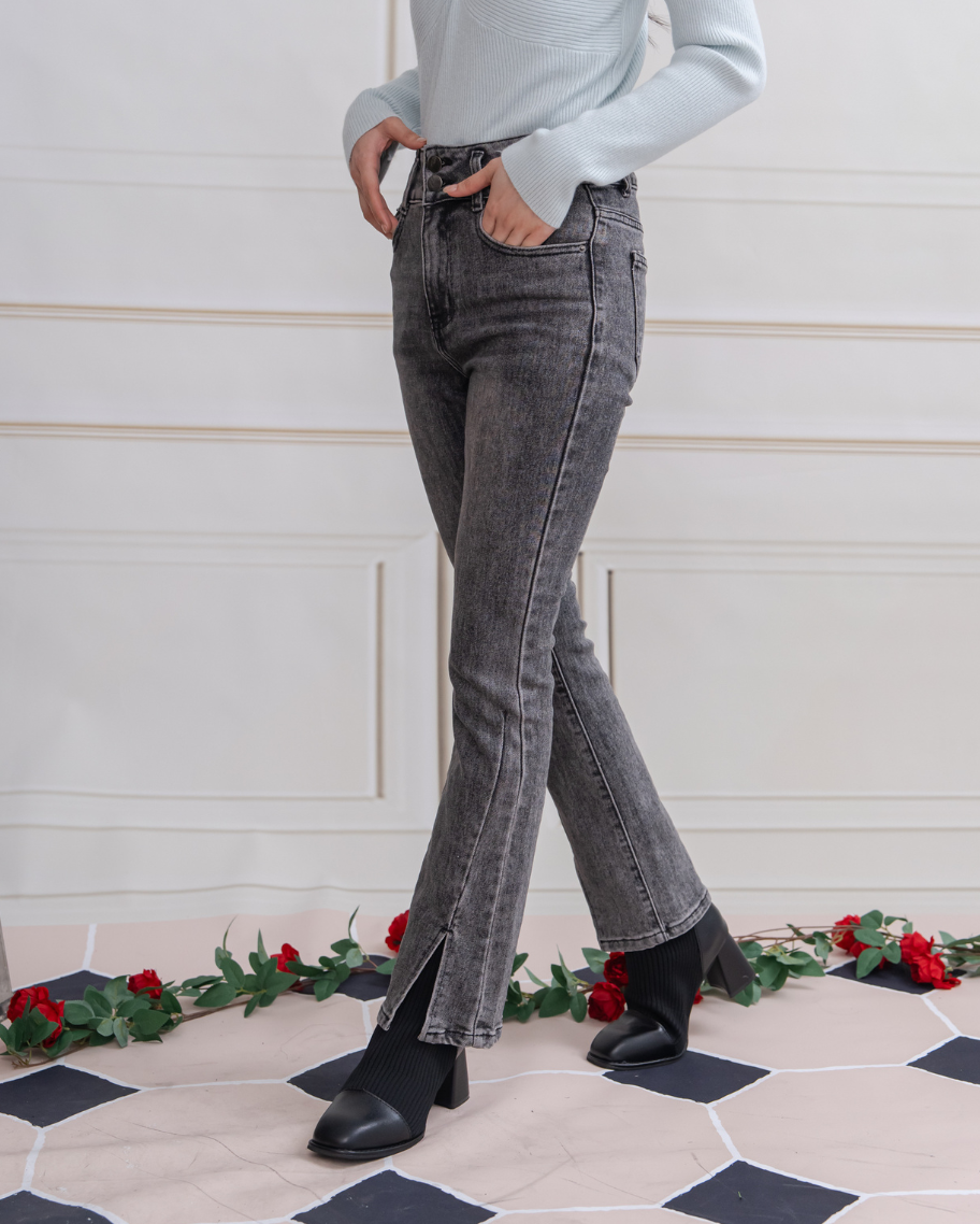 水洗刷色開衩喇叭褲