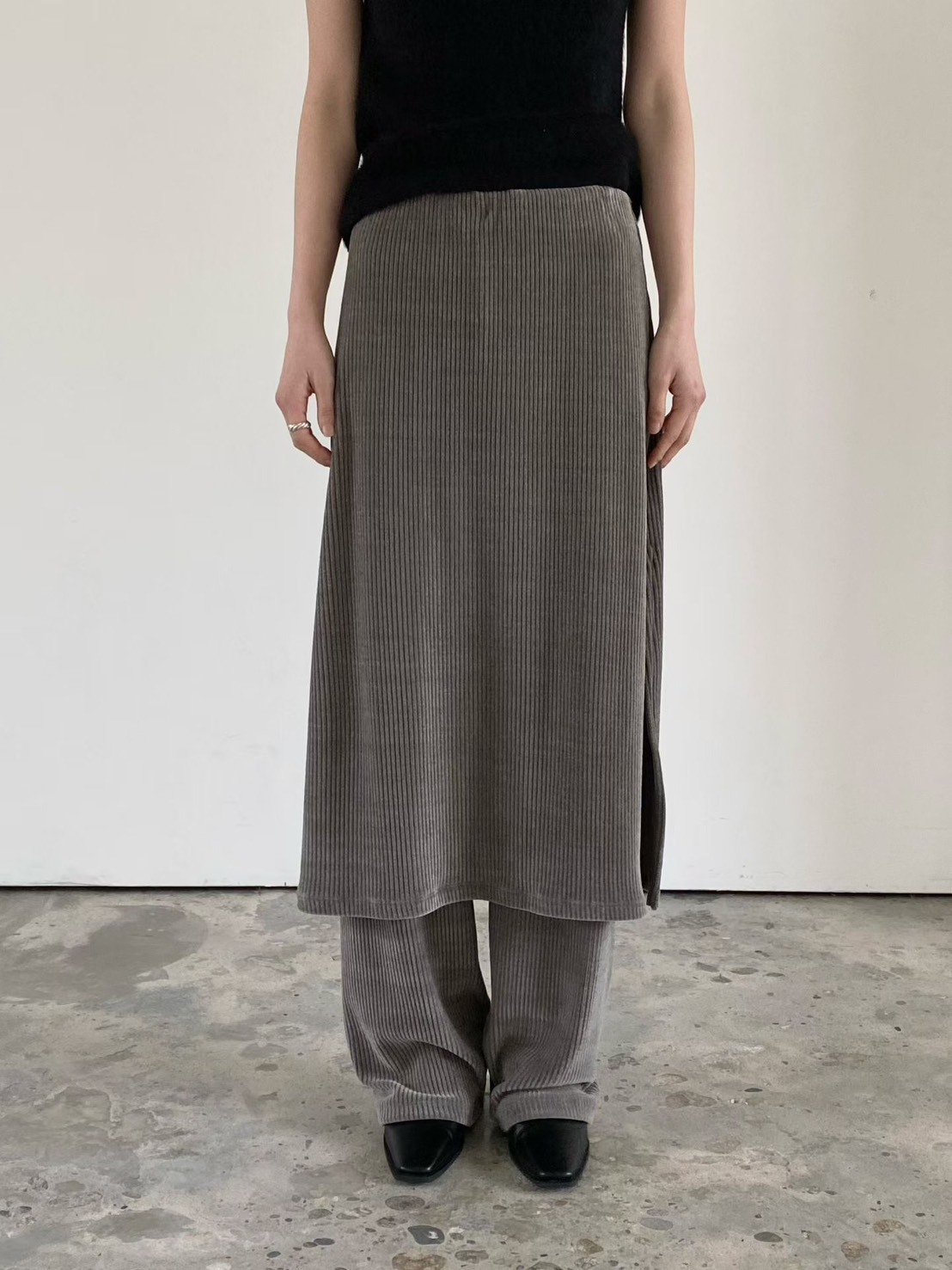 坑條過膝裙罩拚休閒褲