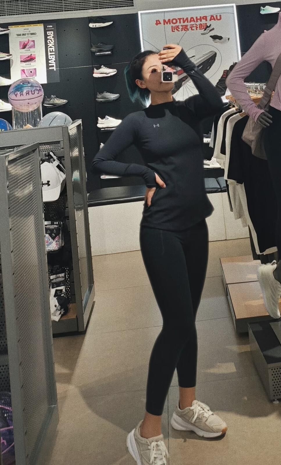 【直播】Q120205 UNDER ARMOUR 黑色保暖基本款圓領上衣