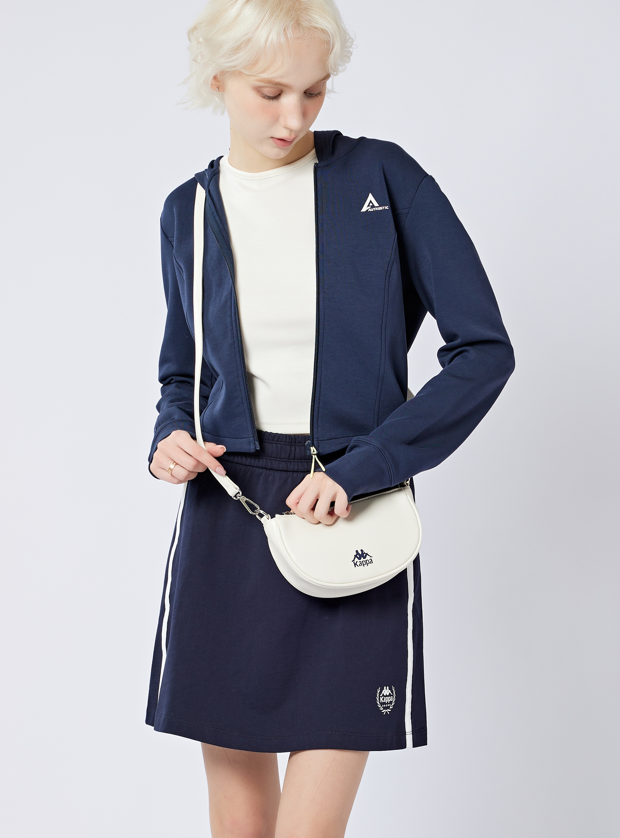 半月型肩背小包