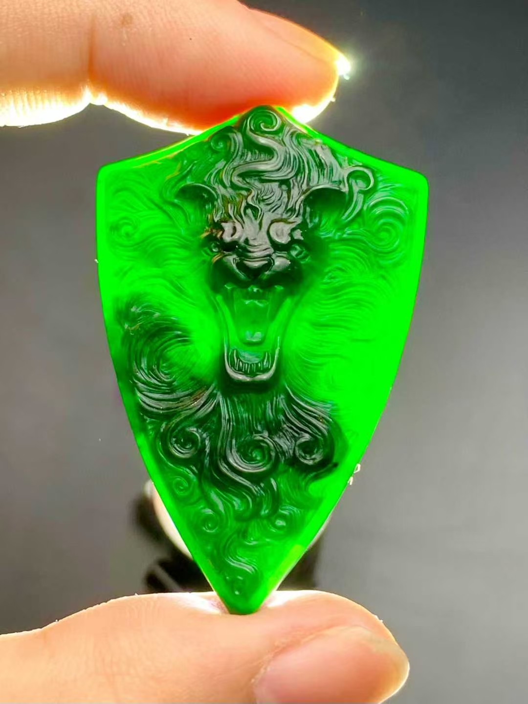 11265955 翡翠墨翠事事如意