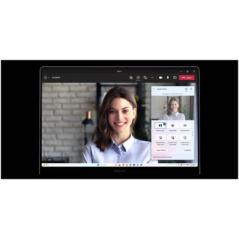 DTSL_Samsung Galaxy Book4 Edge 15.6 inch_Get Spotlight-ready with Windows Studio Effects