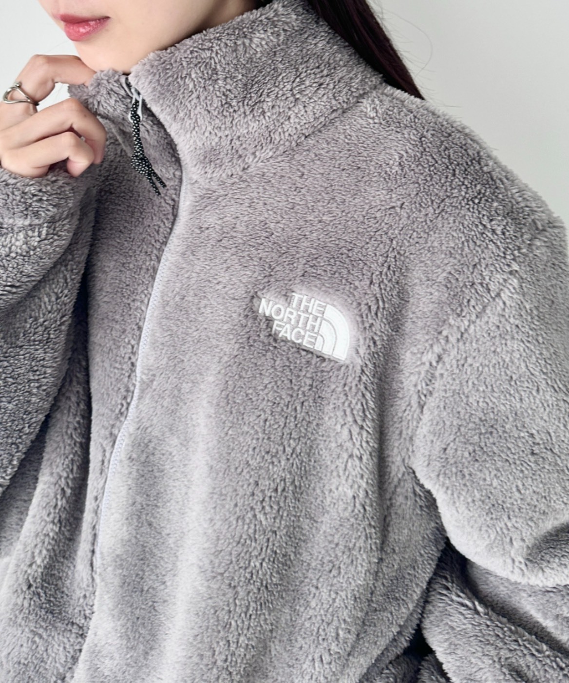 【現貨】The North Face 北臉 刺繡 Logo 毛毛 保暖 絨毛 外套 灰