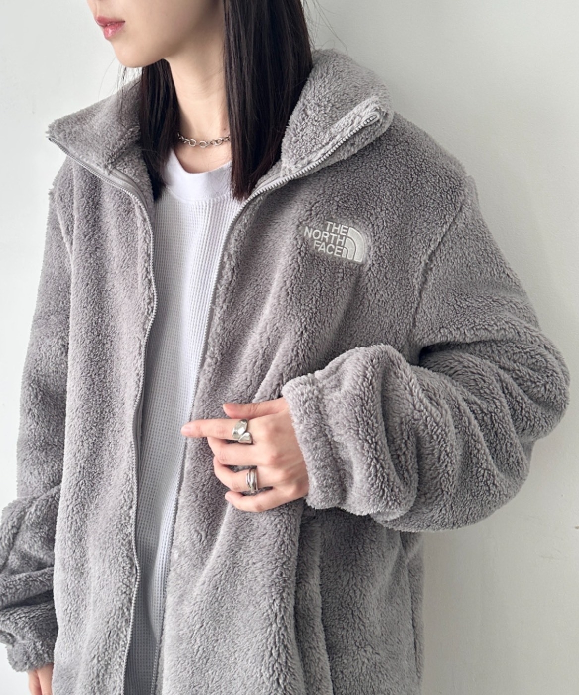 【現貨】The North Face 北臉 刺繡 Logo 毛毛 保暖 絨毛 外套 灰