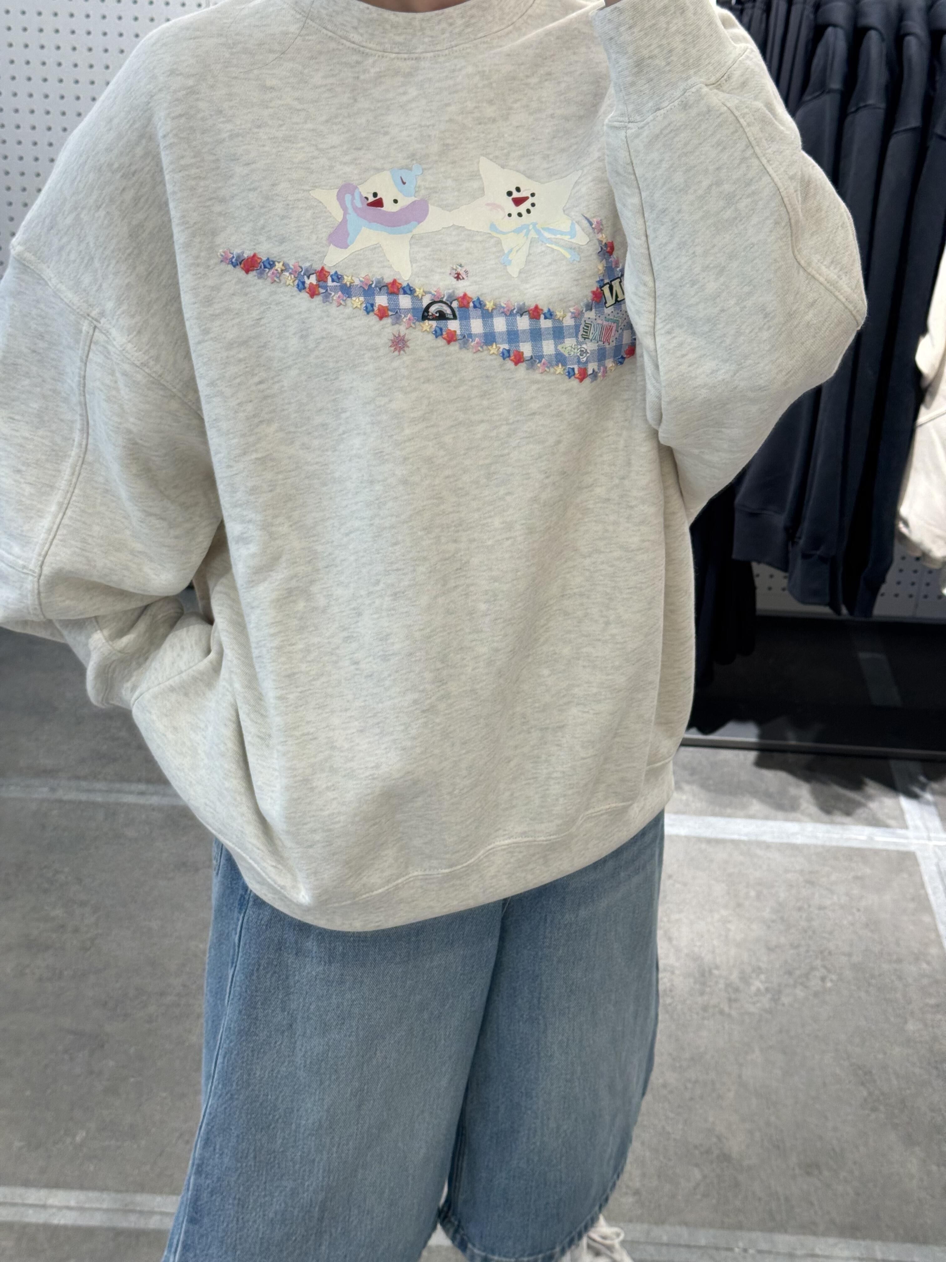 Nike Sportwear 星星人系列 搖粒絨毛毛外套 圓領大學T 寬鬆 插畫風 Y2K 女款/預購