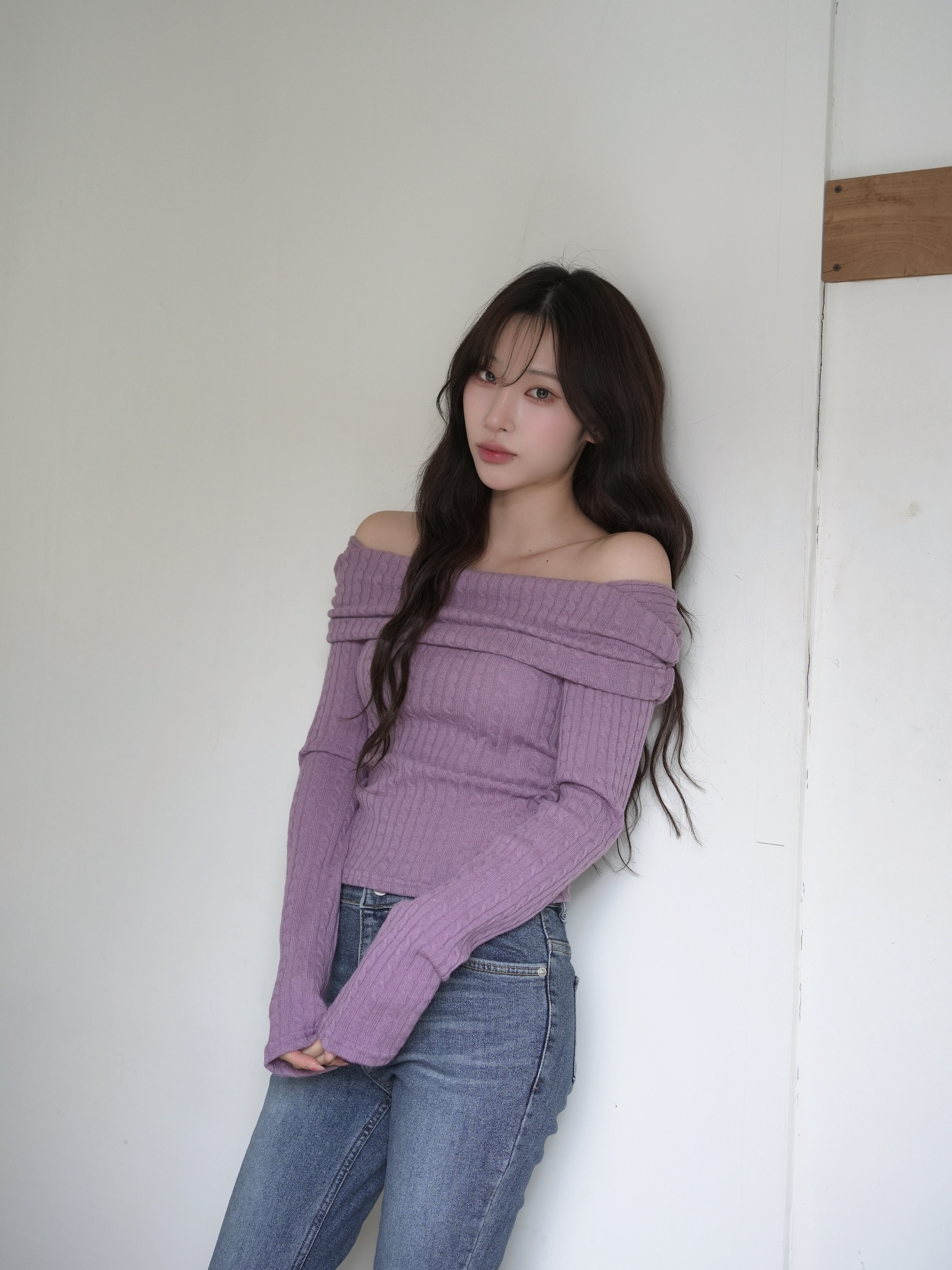 純欲感翻領露肩上衣