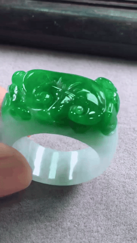 1126324 翡翠扳指