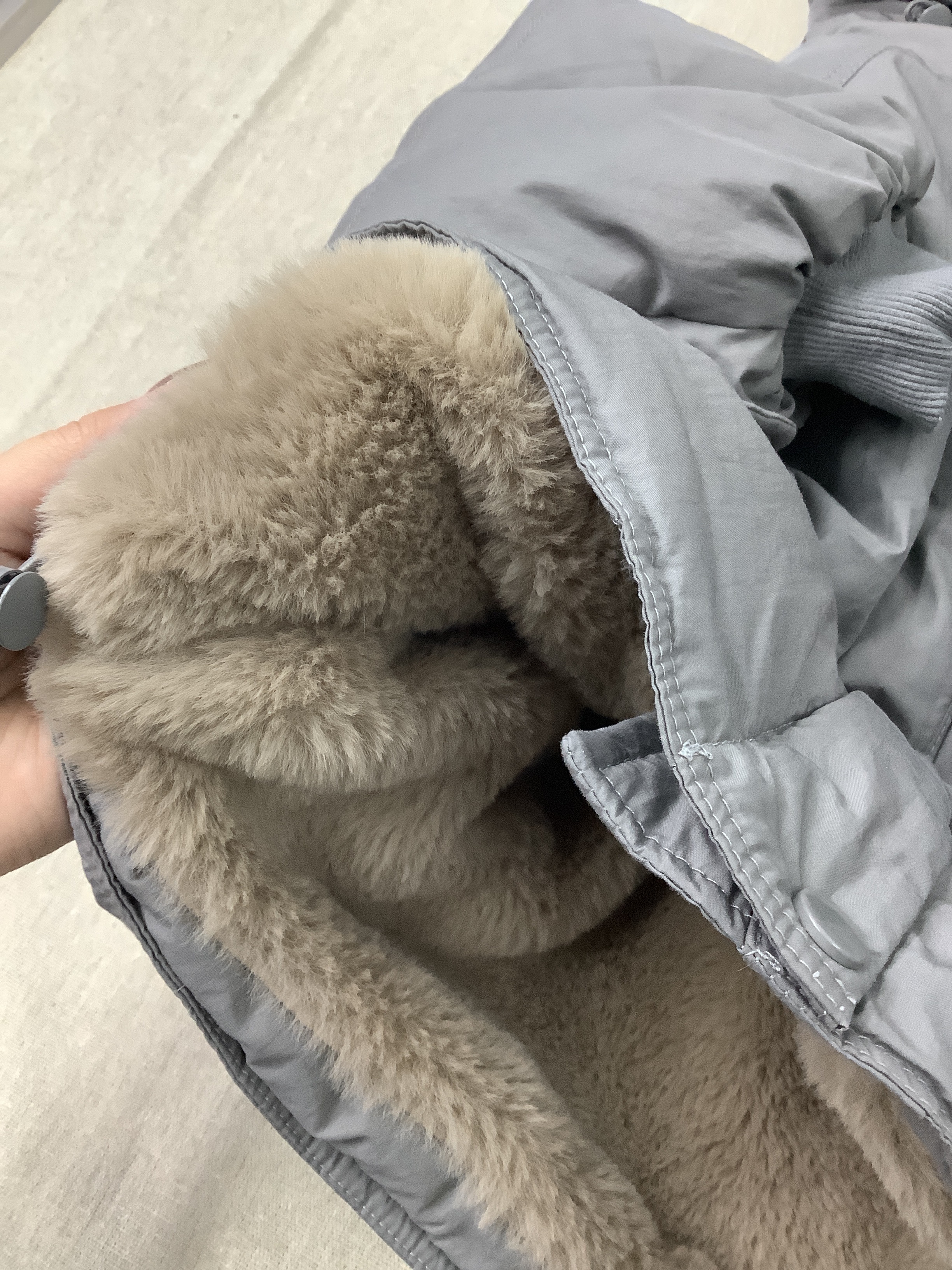 A03766連帽麵包絨毛外套