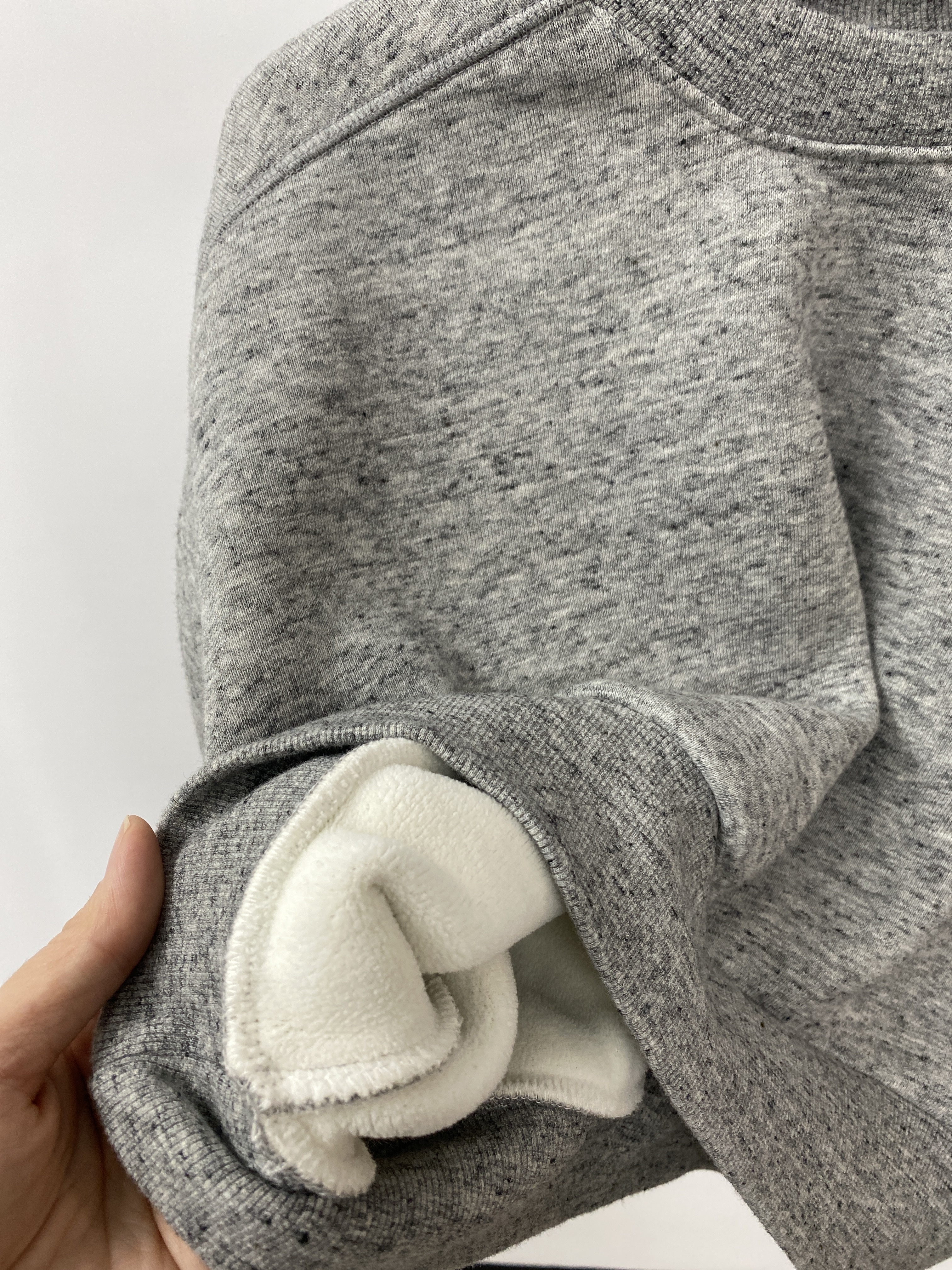 A03767加絨簡約大學T