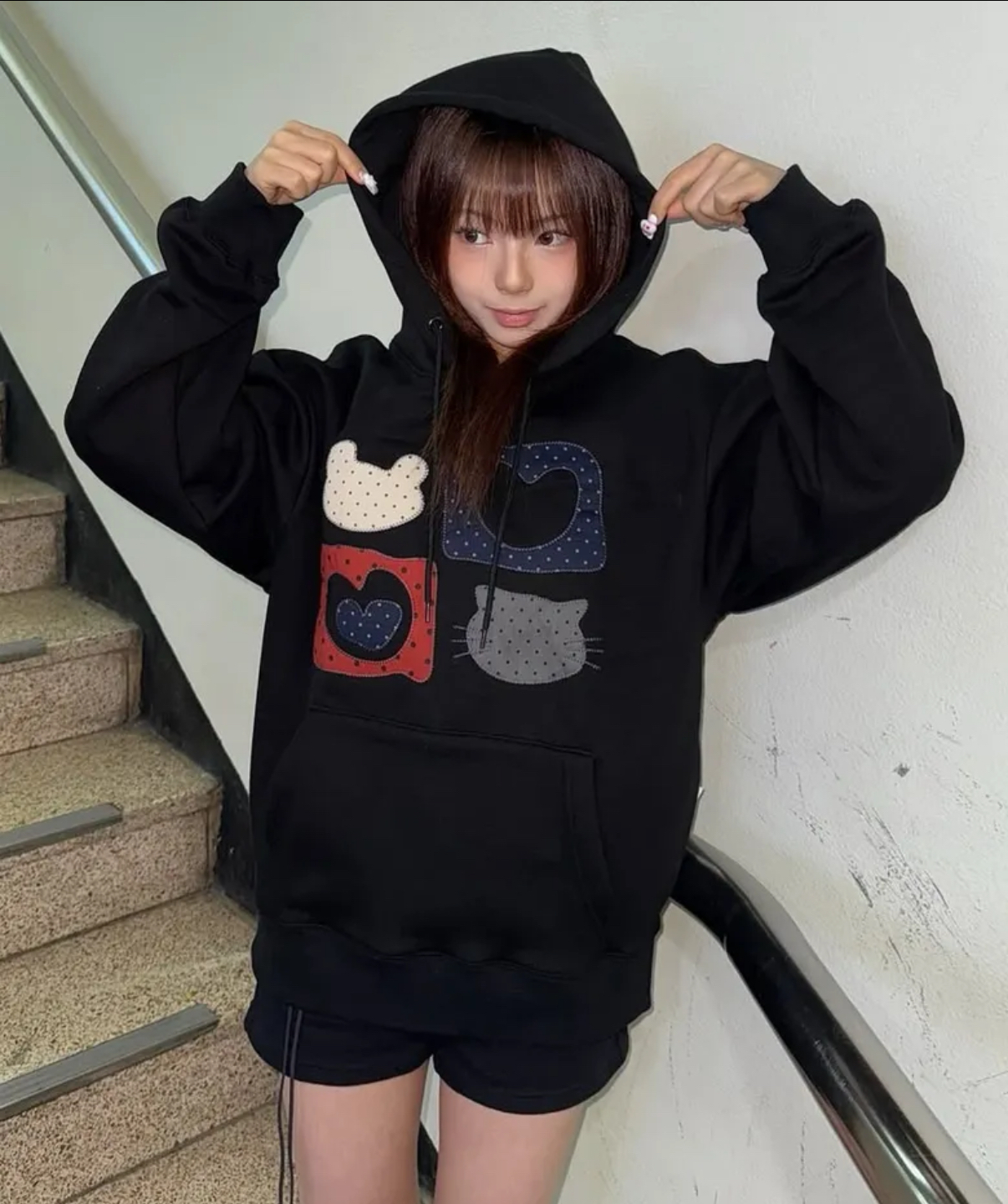 韓國🇰🇷連線 AMBLER Meow Bear 貼布印花帽T 小貓愛心 寬鬆 黑色 灰色 (任買兩件711免運)/預購