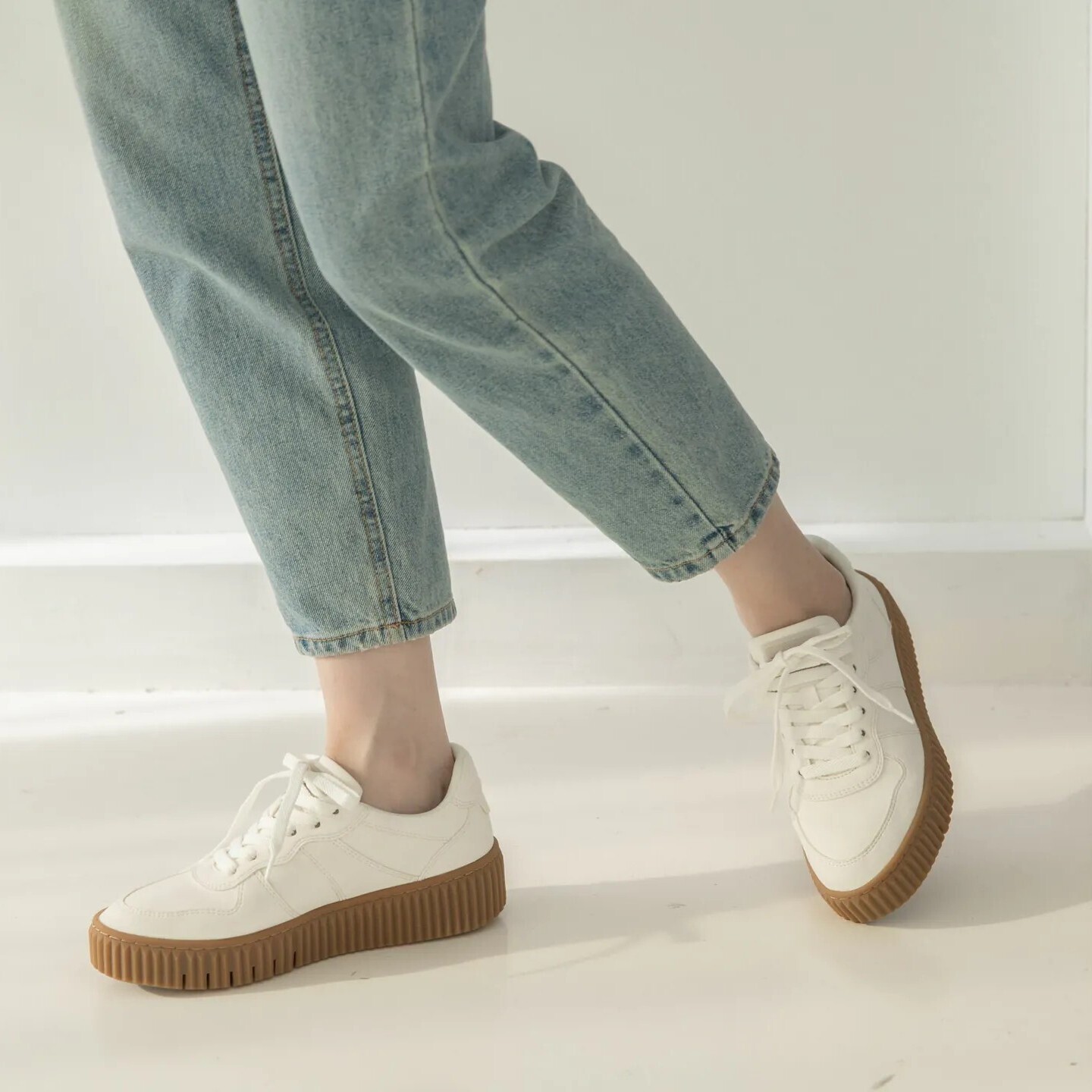 活力漫步 - 休閒牛皮餅乾厚底鞋 -2色