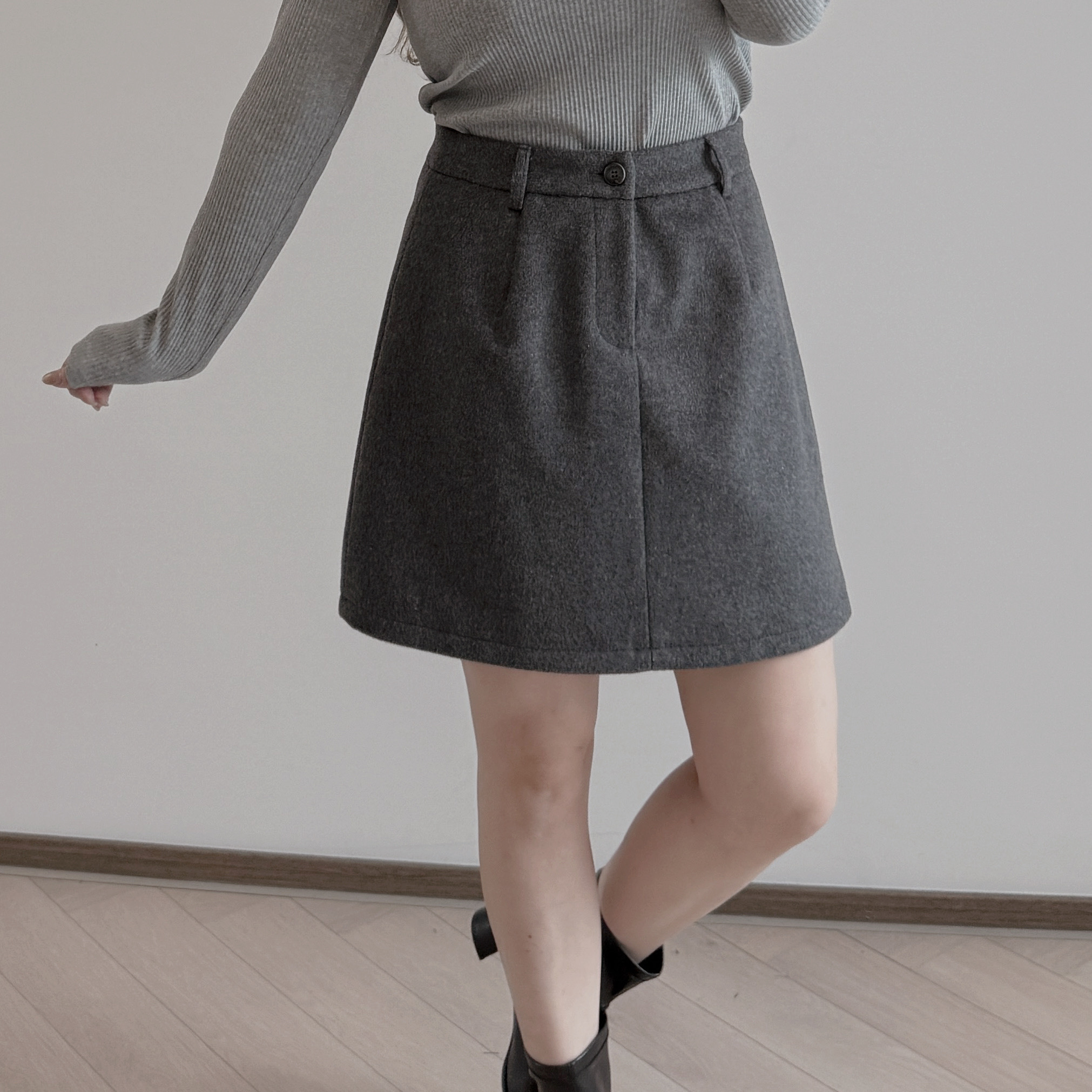 現貨 7318 深灰毛呢半裙