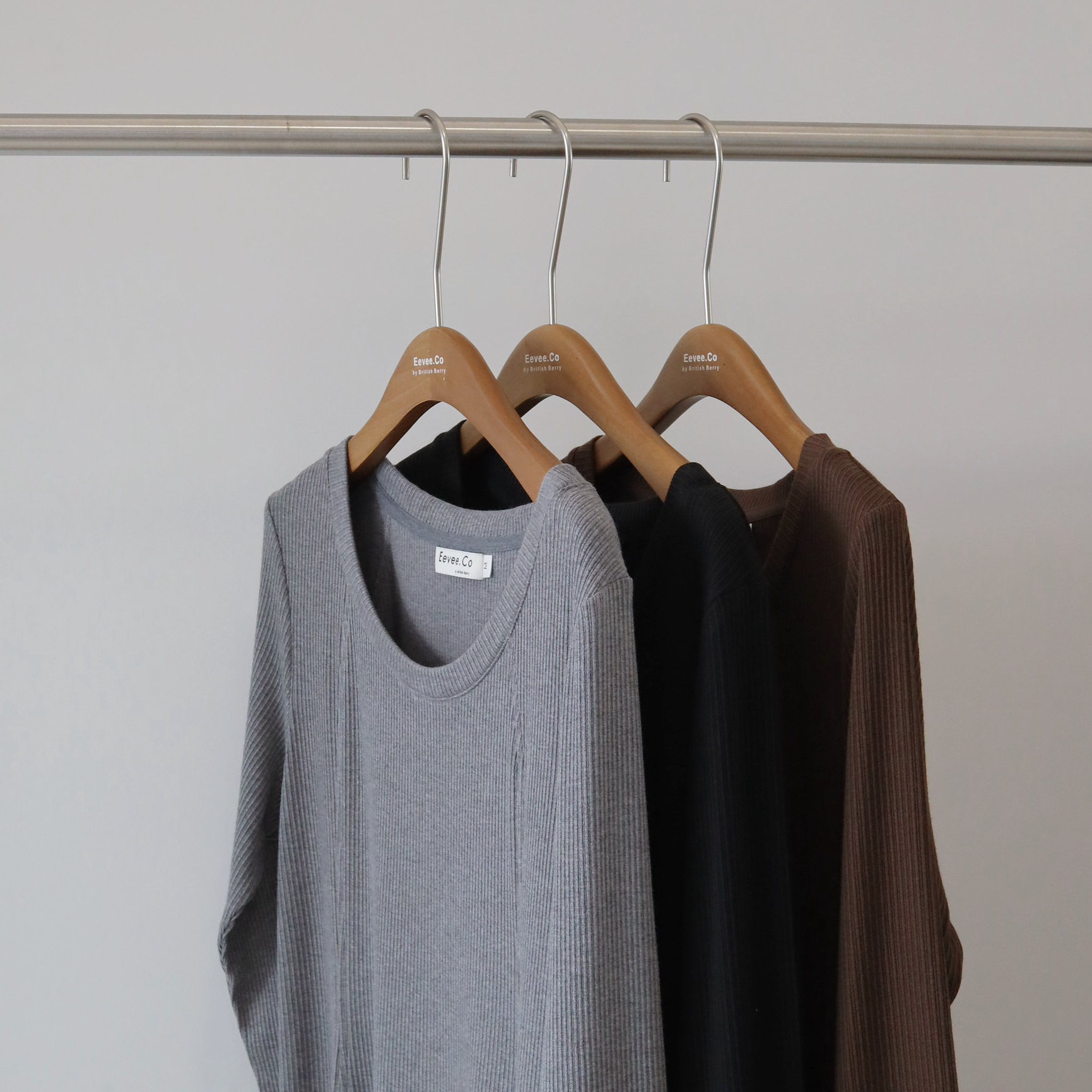 現貨 7323 長袖顯瘦紙片人版型 OPS