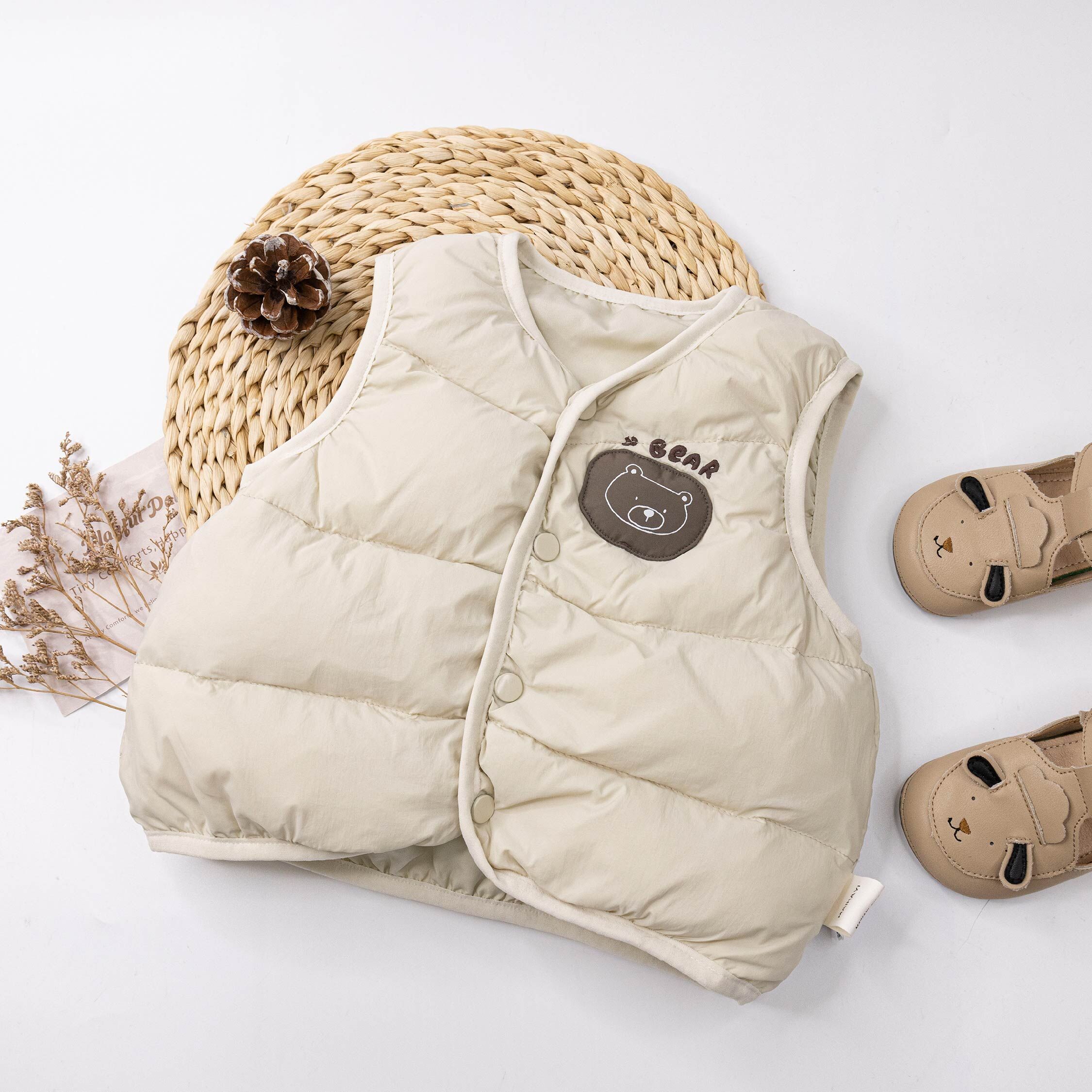 【H55692】呆呆小熊刺繡羽絨背心