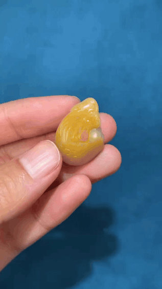 1126237 和田玉籽料吉祥如意