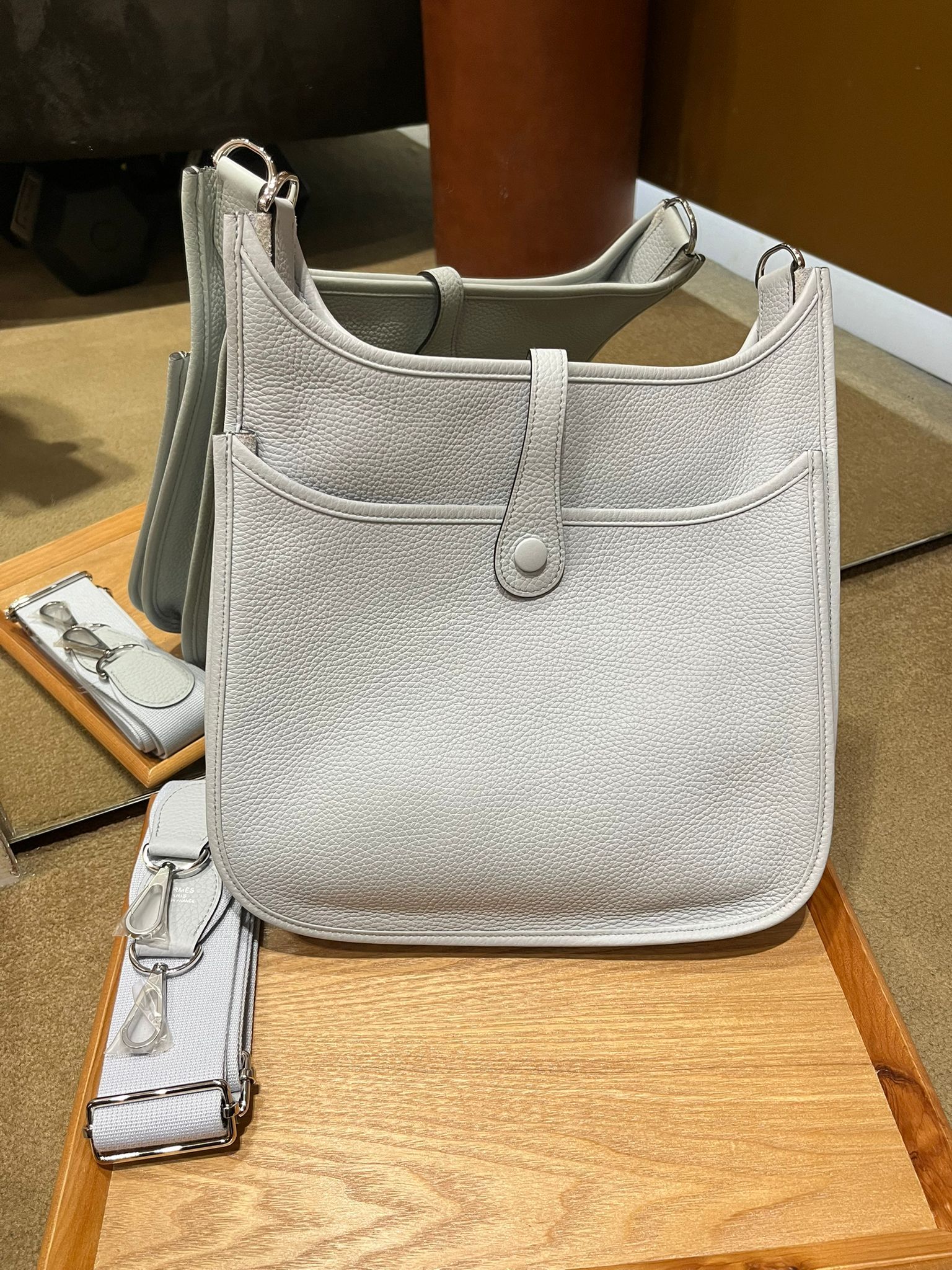 Evelyne 29 08 bleu pale ck tc Y (二手99%new)