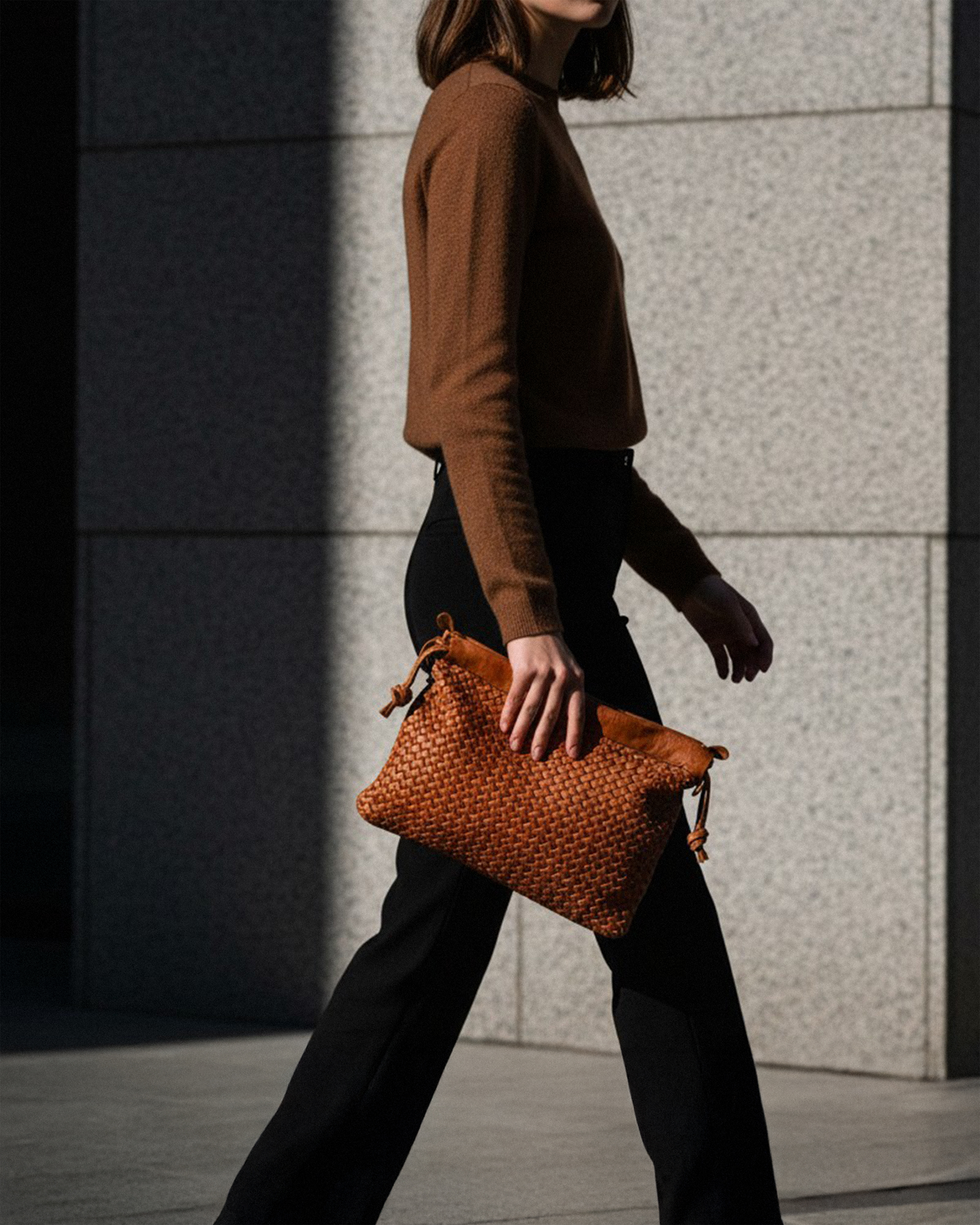 Gogowo 編織束口包 棕色