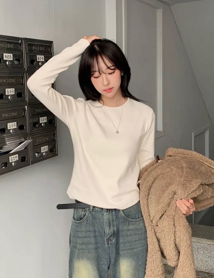 【優惠預訂】韓國圓領純色長袖TEE（8色）