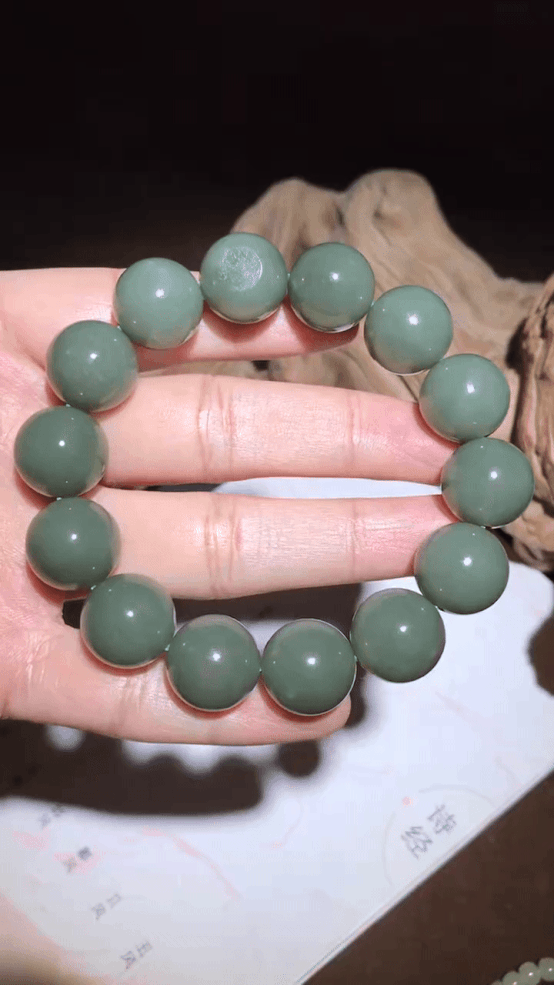 1126731 和田玉籽料青玉圓珠手鏈 (16mm直徑)
