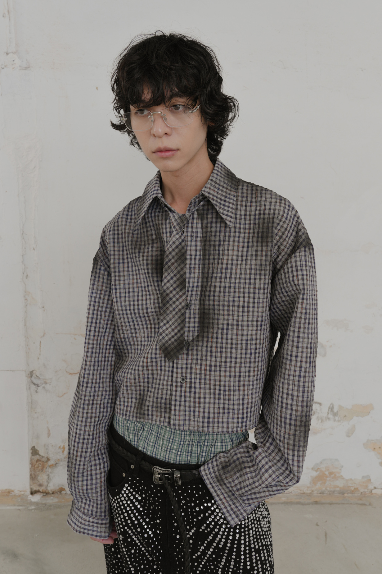 【itself】Check Spray Tie Crop Shirt