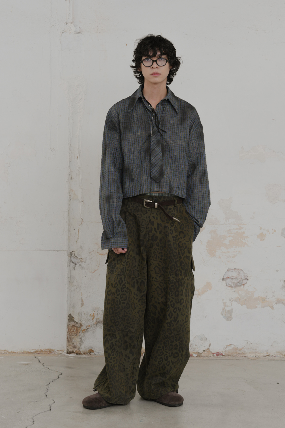 【itself】Check Spray Tie Crop Shirt