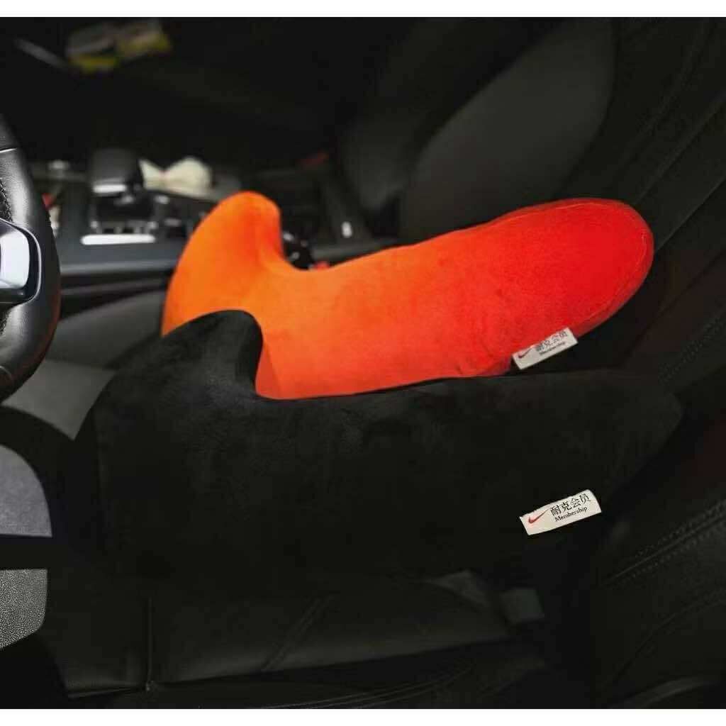 NIKE SWOOSH  國外會員限定 胖勾勾 抱枕 限定抱枕 當天出貨