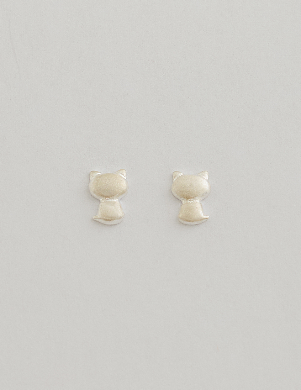 【925純銀】日常百搭小貓。針式耳環