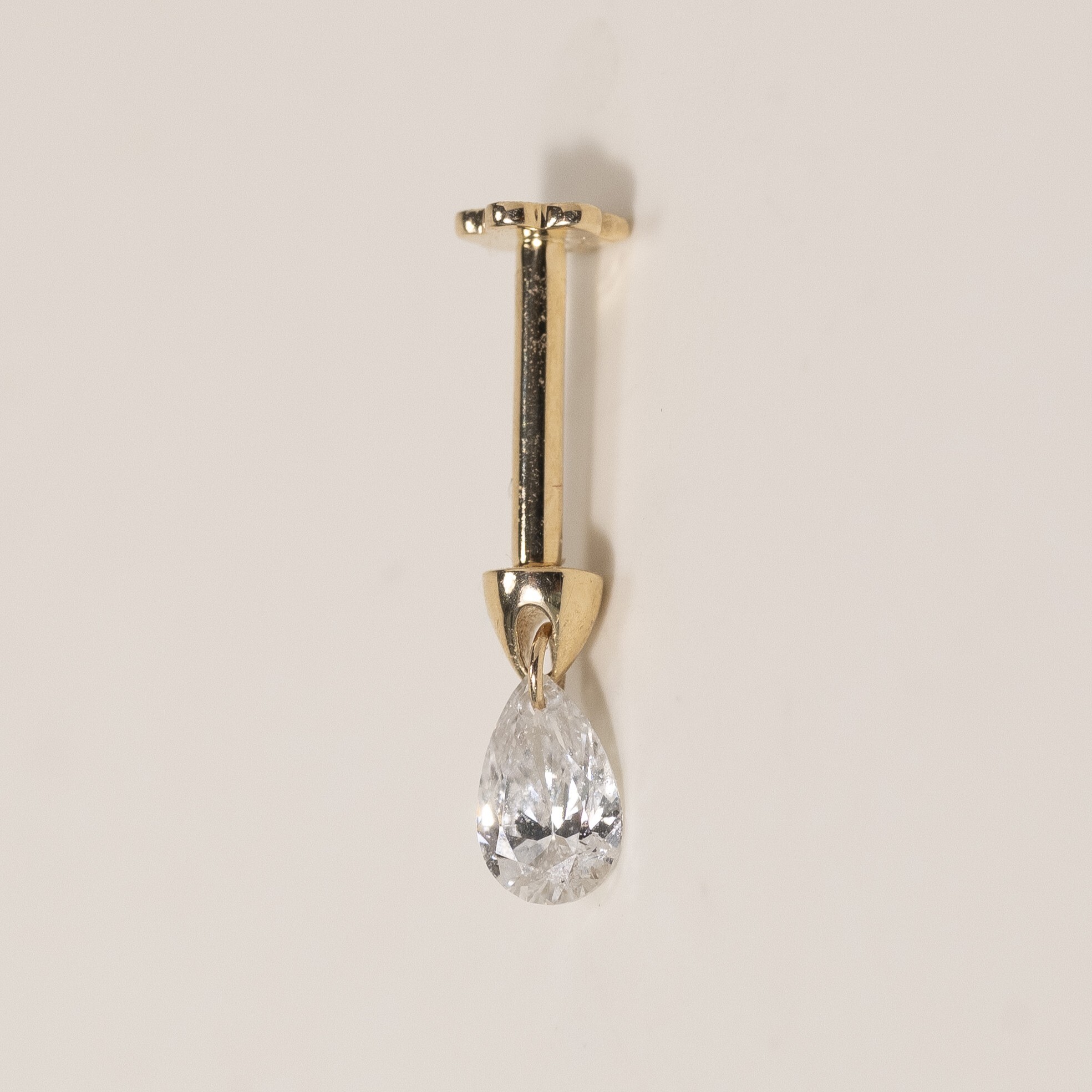 18K Avaé Laser Hole Single Pc Diamond Earring