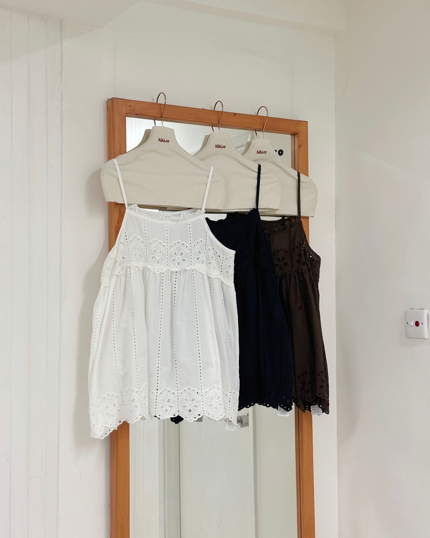 直條圈圈通花可調吊帶背心