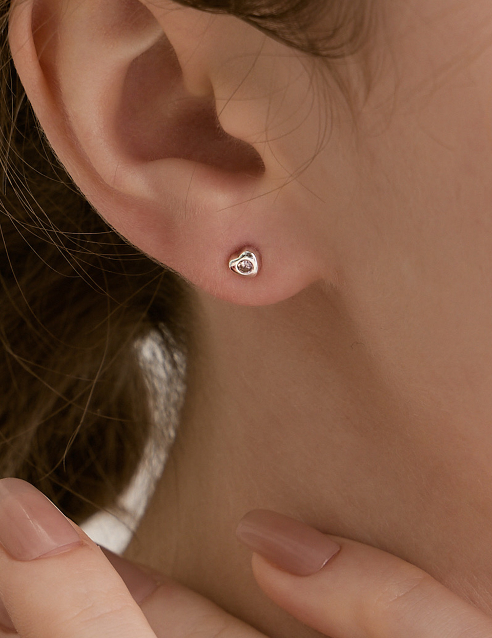 【925純銀】點鑽小愛心。針式耳環(粉)