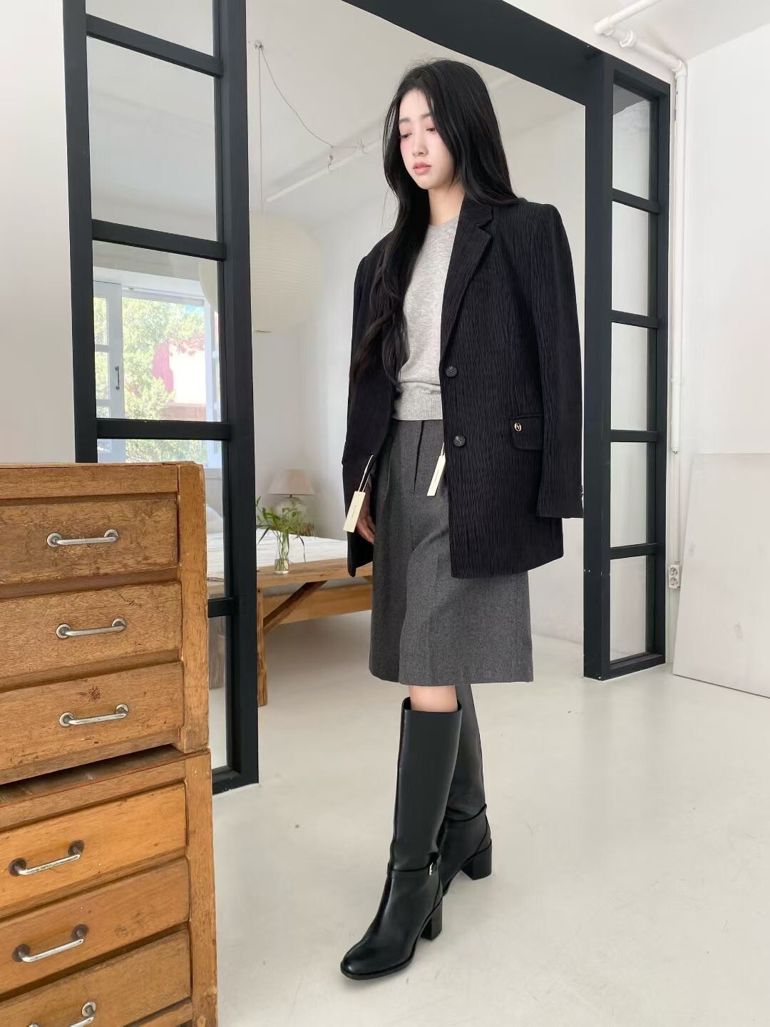 大地色系直線織紋感V領西裝外套 / 4色