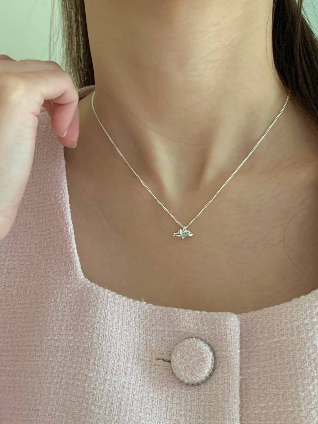 質感銀星球環繞愛心造型項鍊