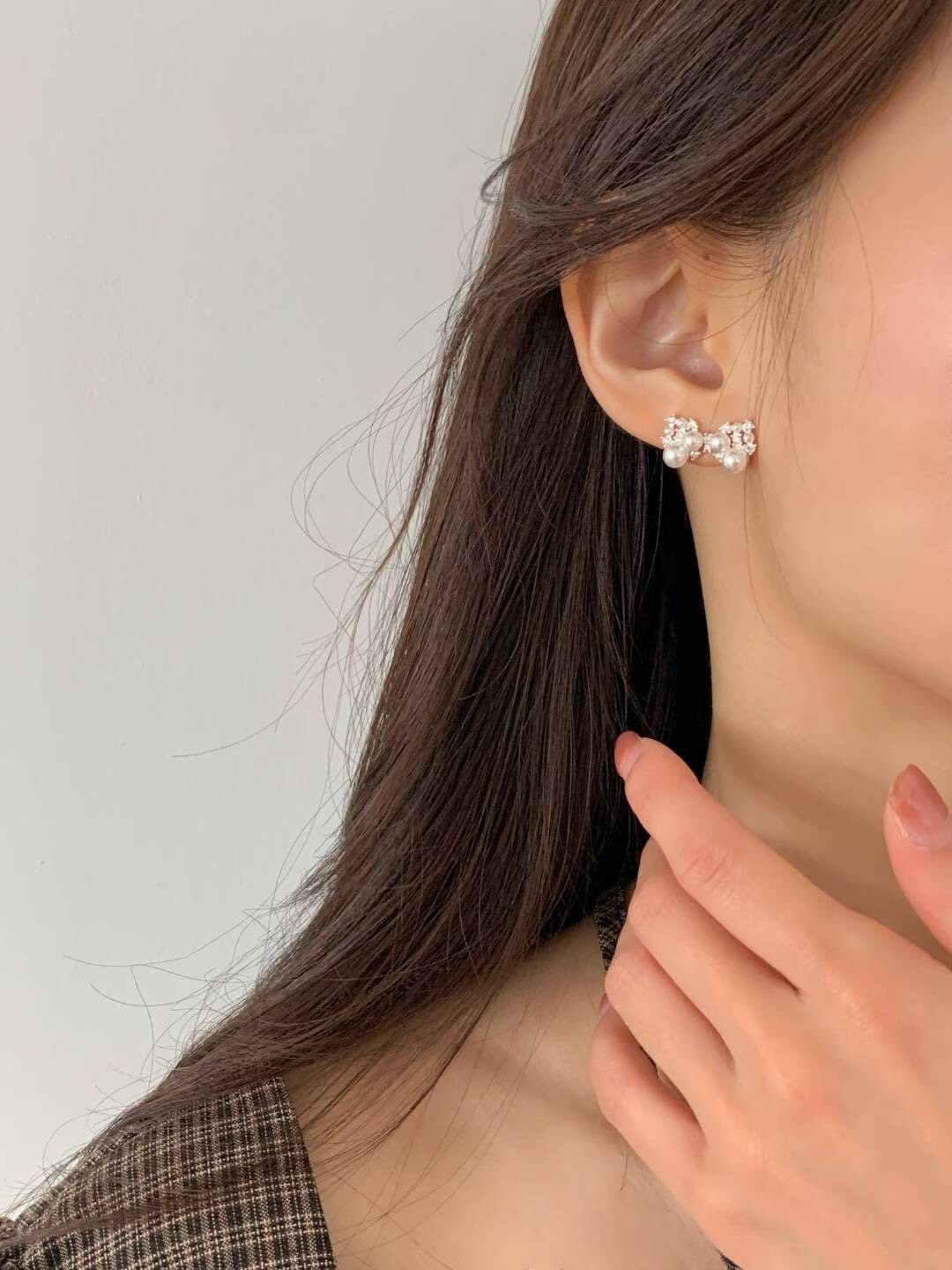 質感銀水鑽珍珠蝴蝶結造型耳環